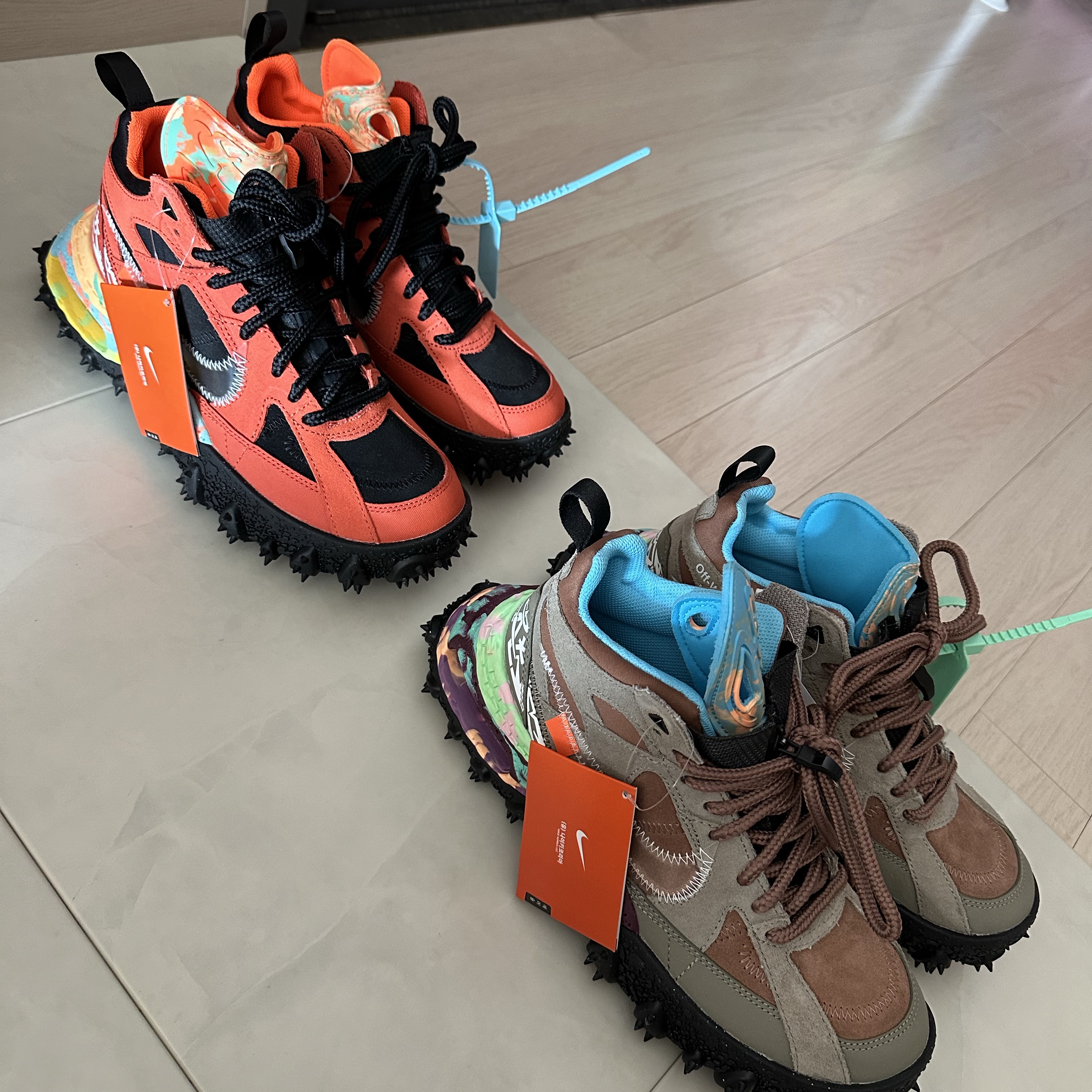 Nike x Off-White Terra Forma Mantra Orange, Nike x Off-White Terra Forma Matte Olive 착용 스타일