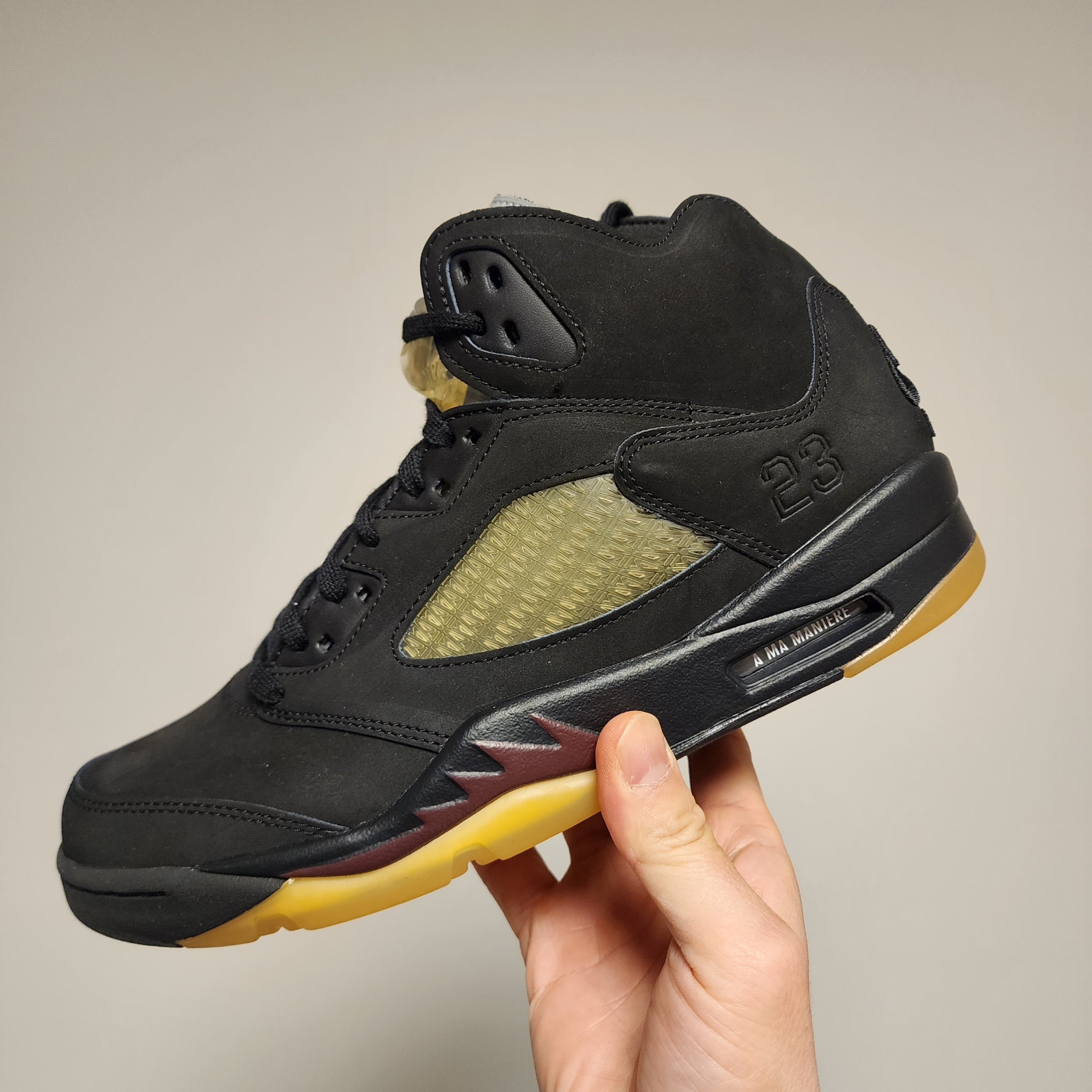 Jordan 5 x A Ma Maniere Retro Dusk 착용 스타일 - 1