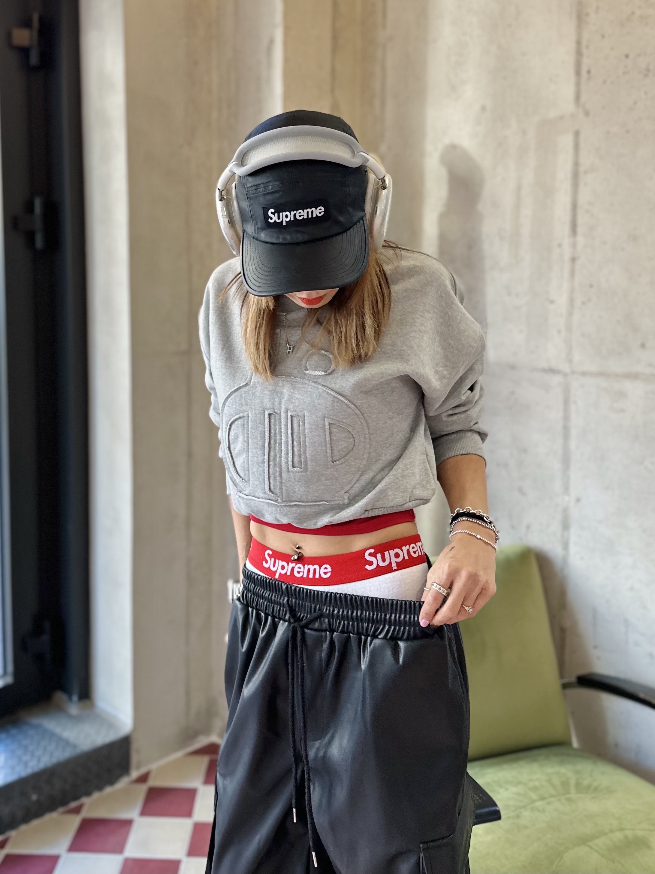 Jordan 1 Retro High OG Chicago 2022, Supreme Hanes Boxer Briefs White (4 Pack) 착용 스타일 - 3