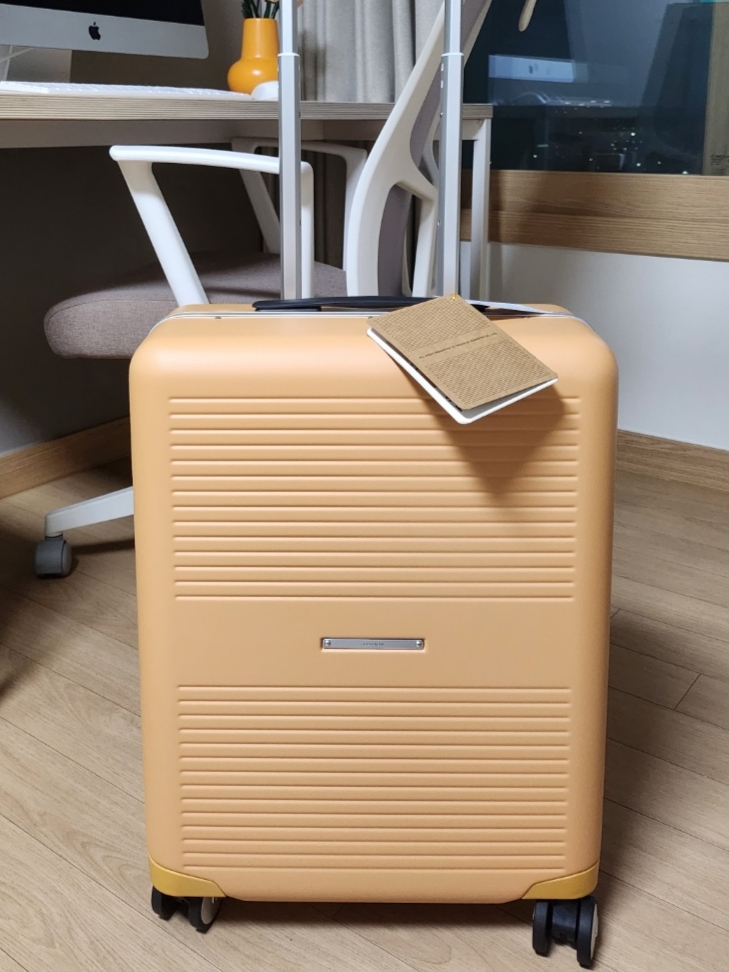 RAWROW R Trunk Frame Ep.2 63L / 26'' 940 Mustard 착용 스타일