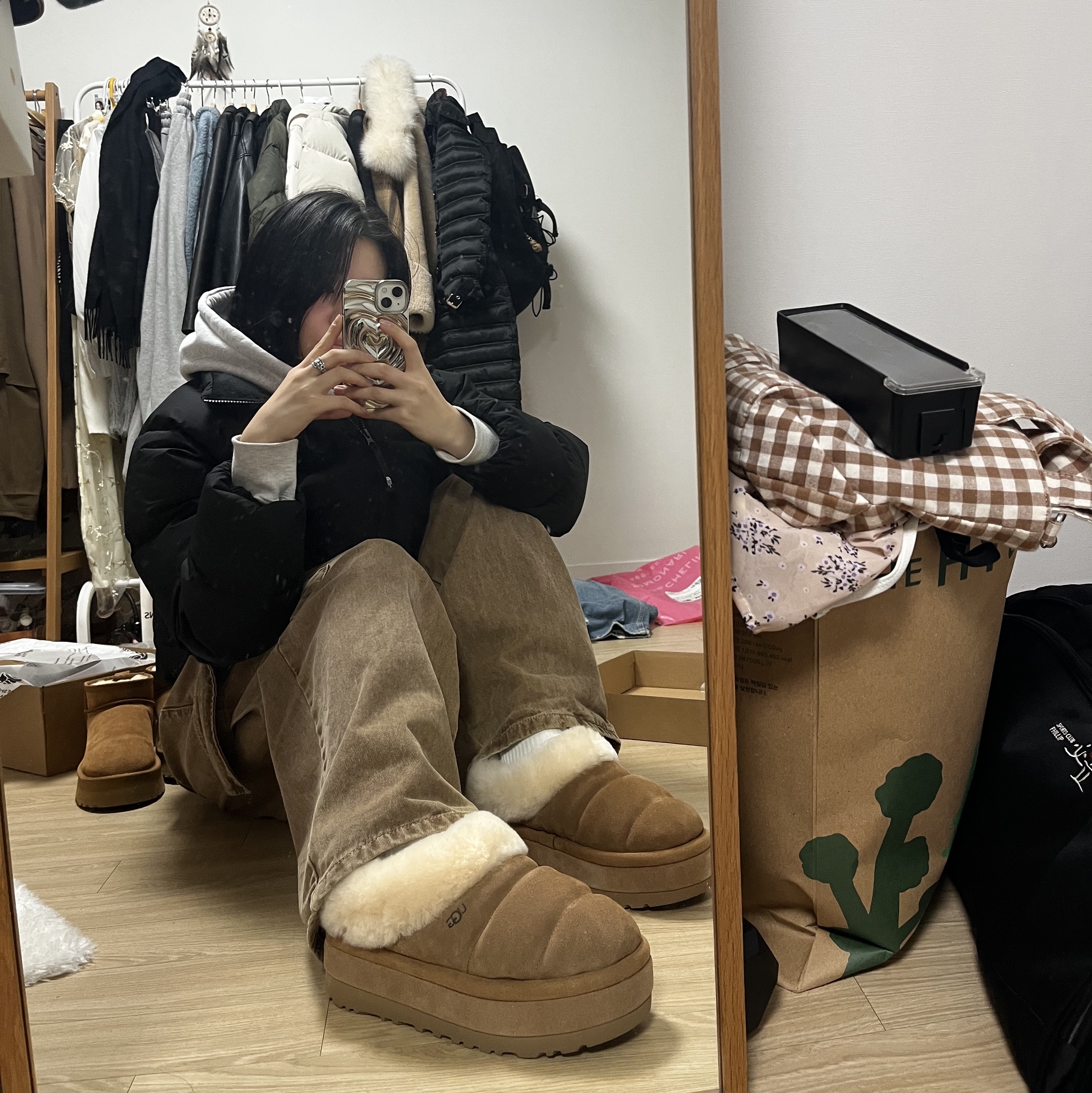 (W) UGG Tazzlita Chestnut 착용 스타일 - 1