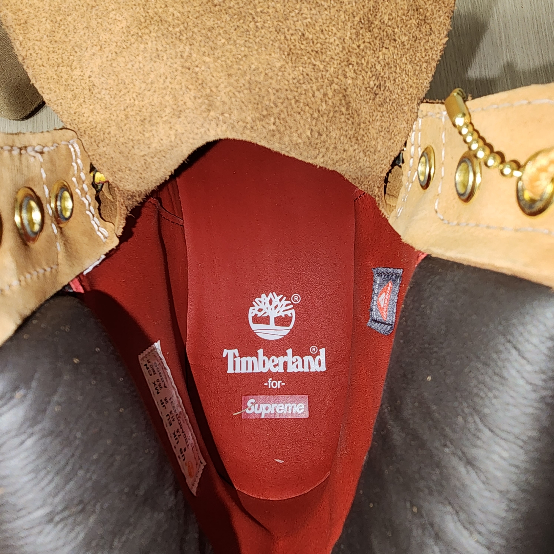 Timberland x Supreme Diamond Plate 6 Inch Premium Waterproof Boot Wheat - 23FW - Medium 착용 스타일 - 2