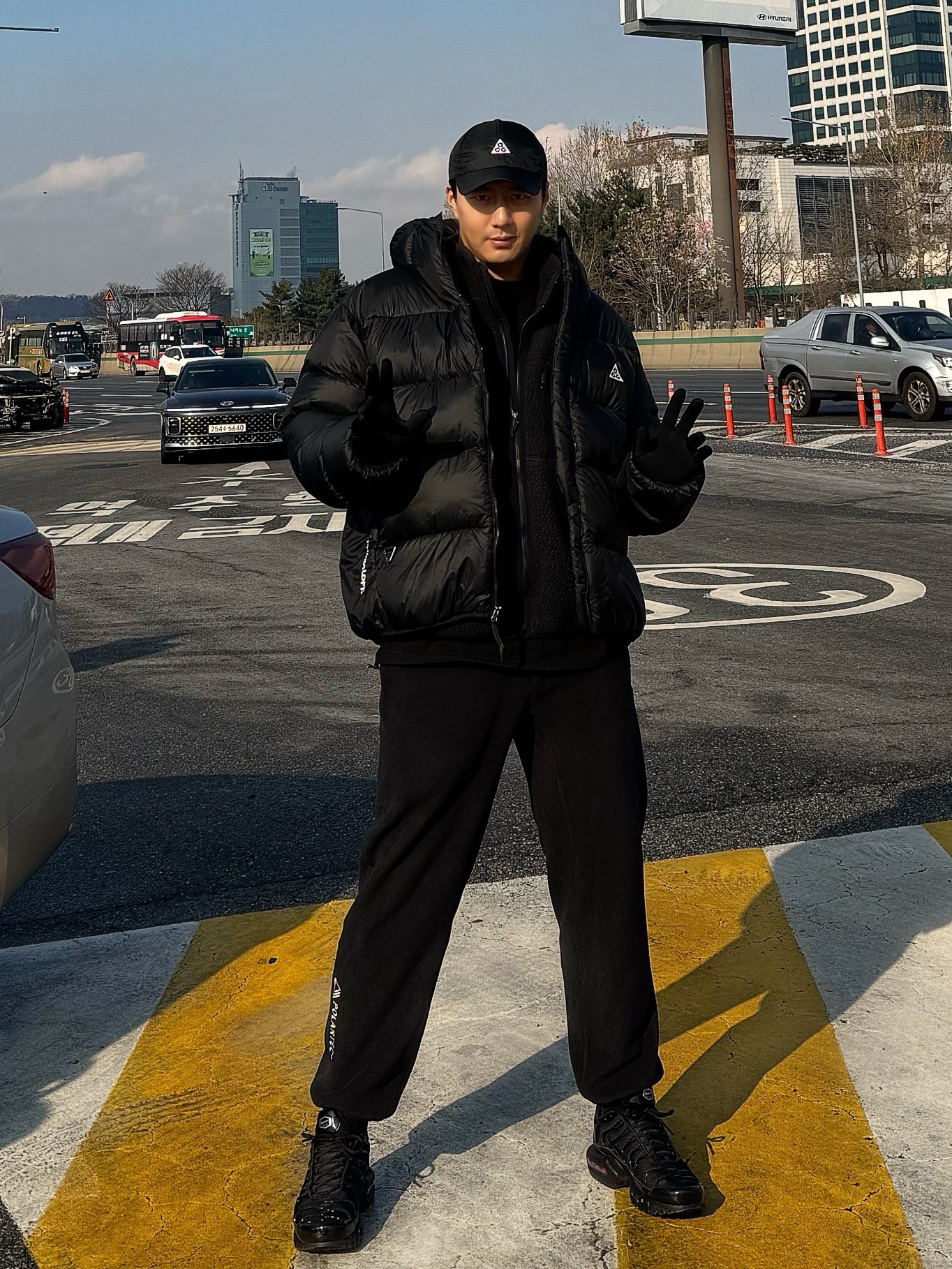 Nike ACG Therma-Fit ADV Lunar Lake Puffer Jacket Black - Asia, Nike ACG Polartec Wolf Tree Pants Off Noir - Asia 착용 스타일