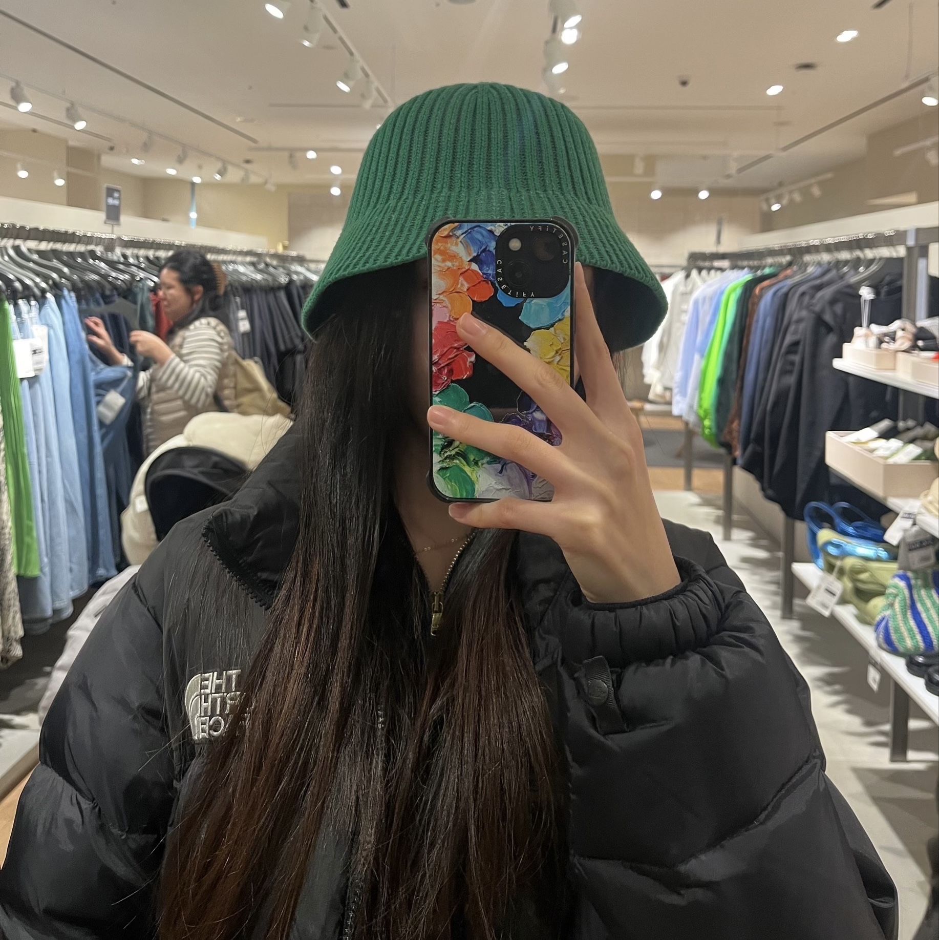 The North Face 1996 Eco Nuptse Jacket Black 착용 스타일