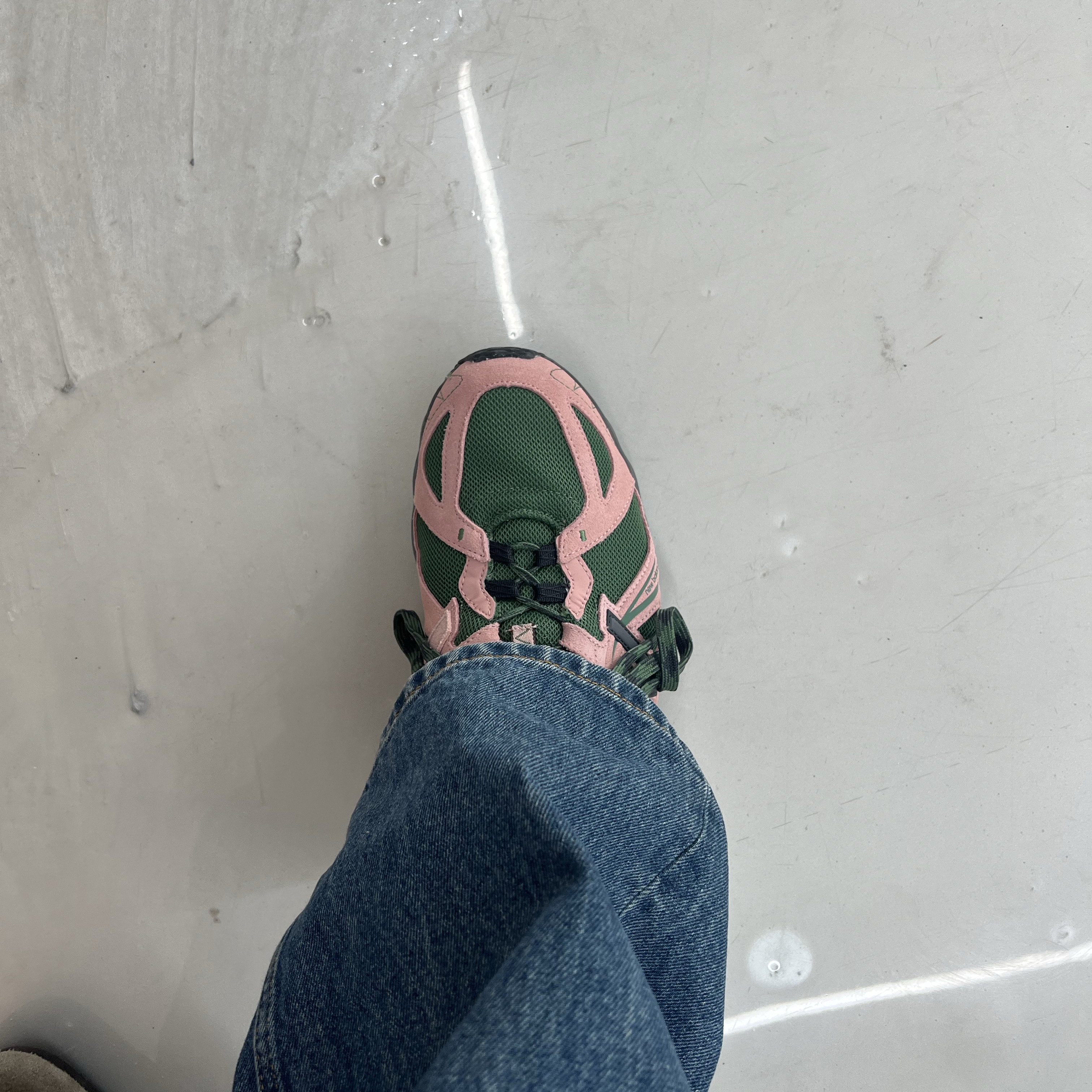 New Balance ML610T Pink Moon - D Standard 착용 스타일