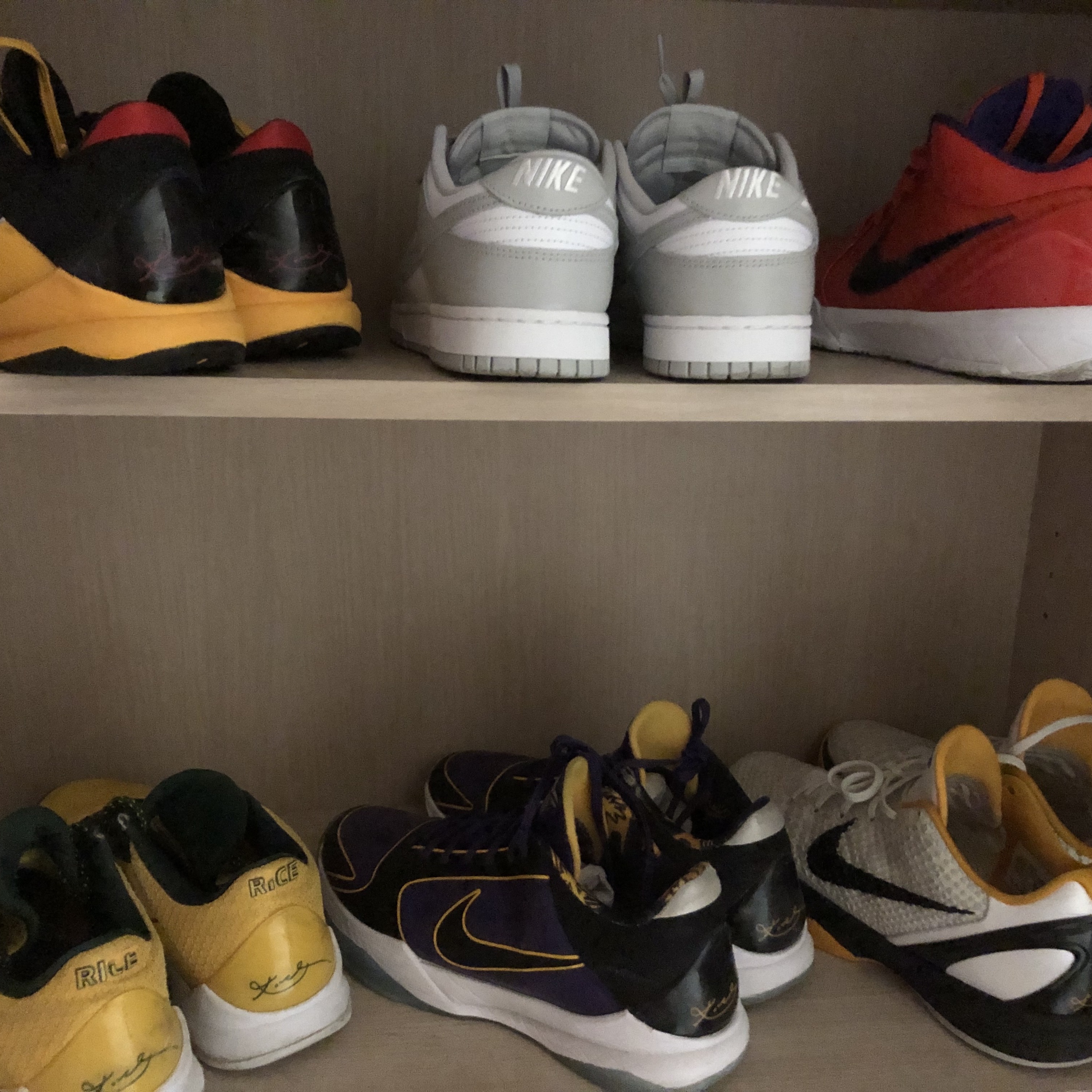 Nike Kobe 5 Protro Bruce Lee, Nike Dunk Low Retro Grey Fog 착용 스타일