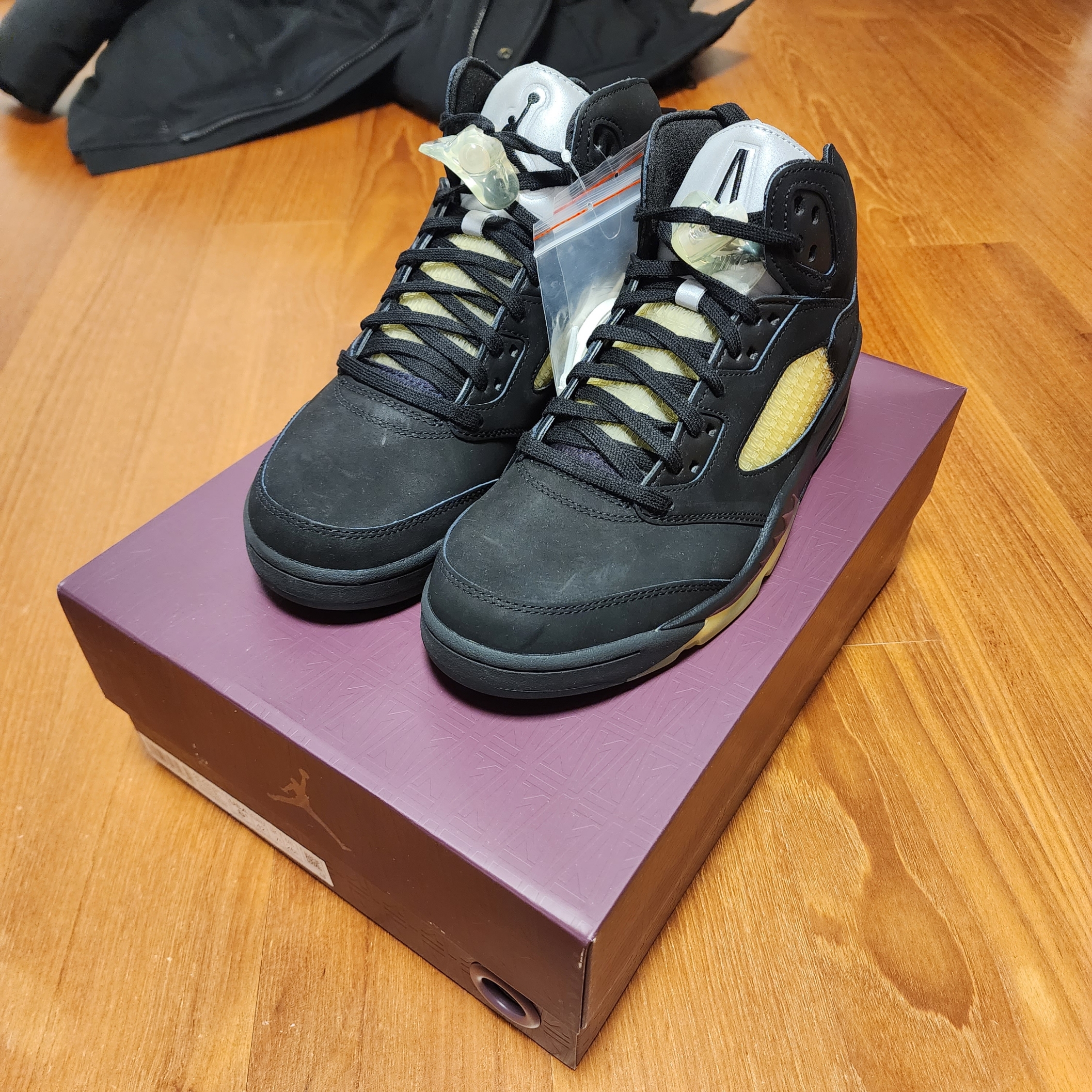 Jordan 5 x A Ma Maniere Retro Dusk 착용 스타일 - 3