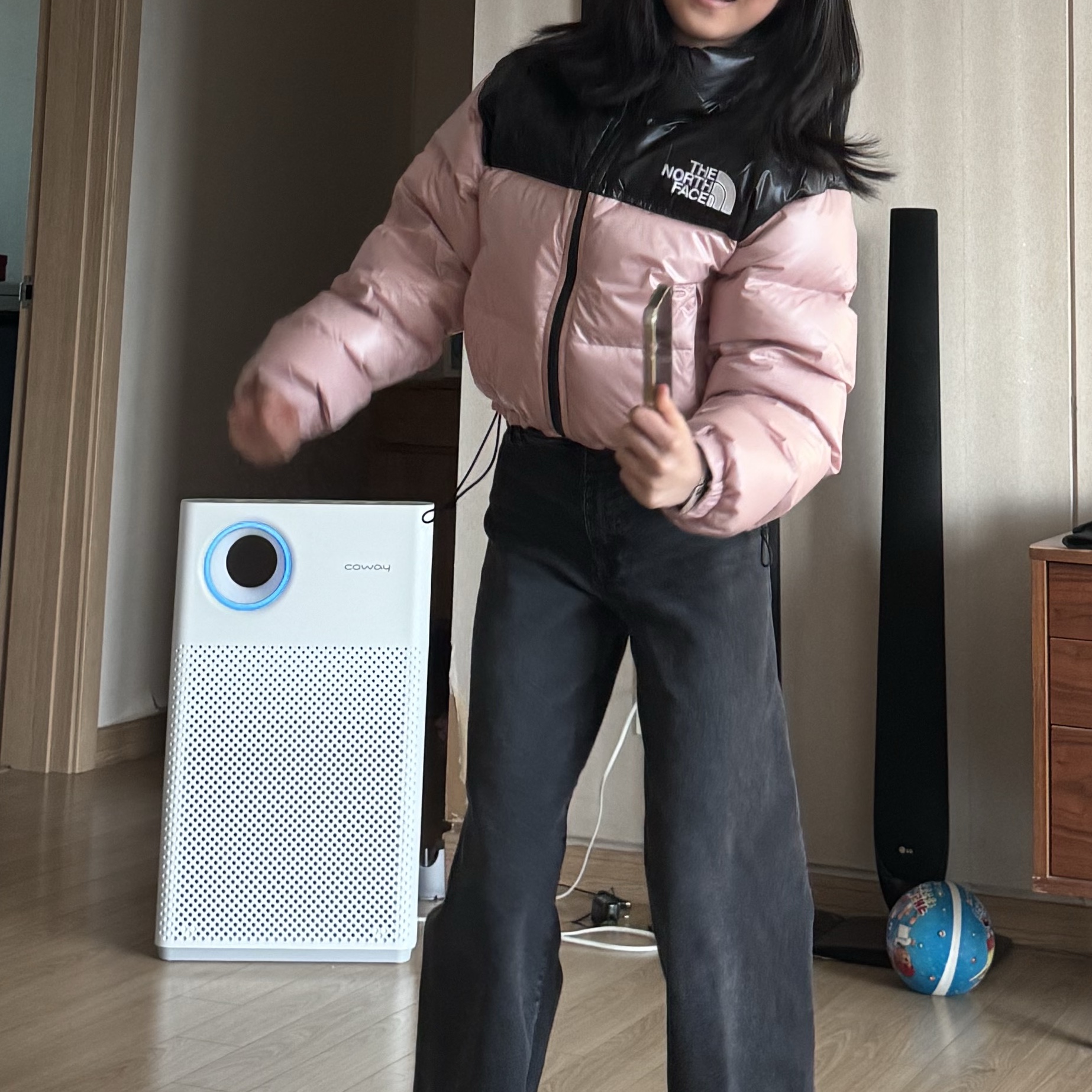 (W) The North Face Nuptse Short Jacket Pastel Pink 착용 스타일