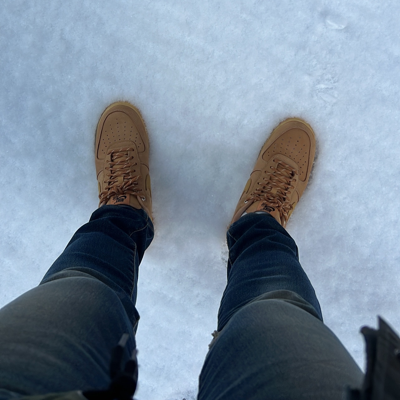 Nike Air Force 1 '07 WB Flax 착용 스타일