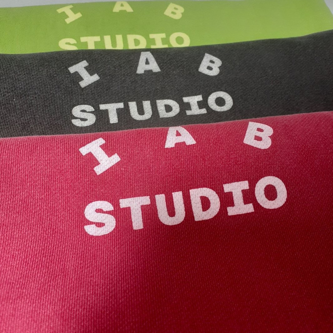 IAB Studio Pigment Sack Black, IAB Studio Pigment Sack Coral 착용 스타일 - 2