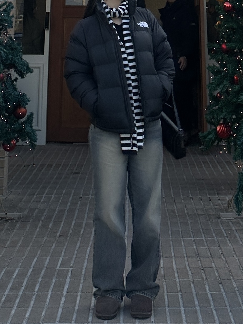 The North Face New Puffy Jacket Black, Marithe Francois Girbaud Classic Logo Label Muffler Stripe 착용 스타일