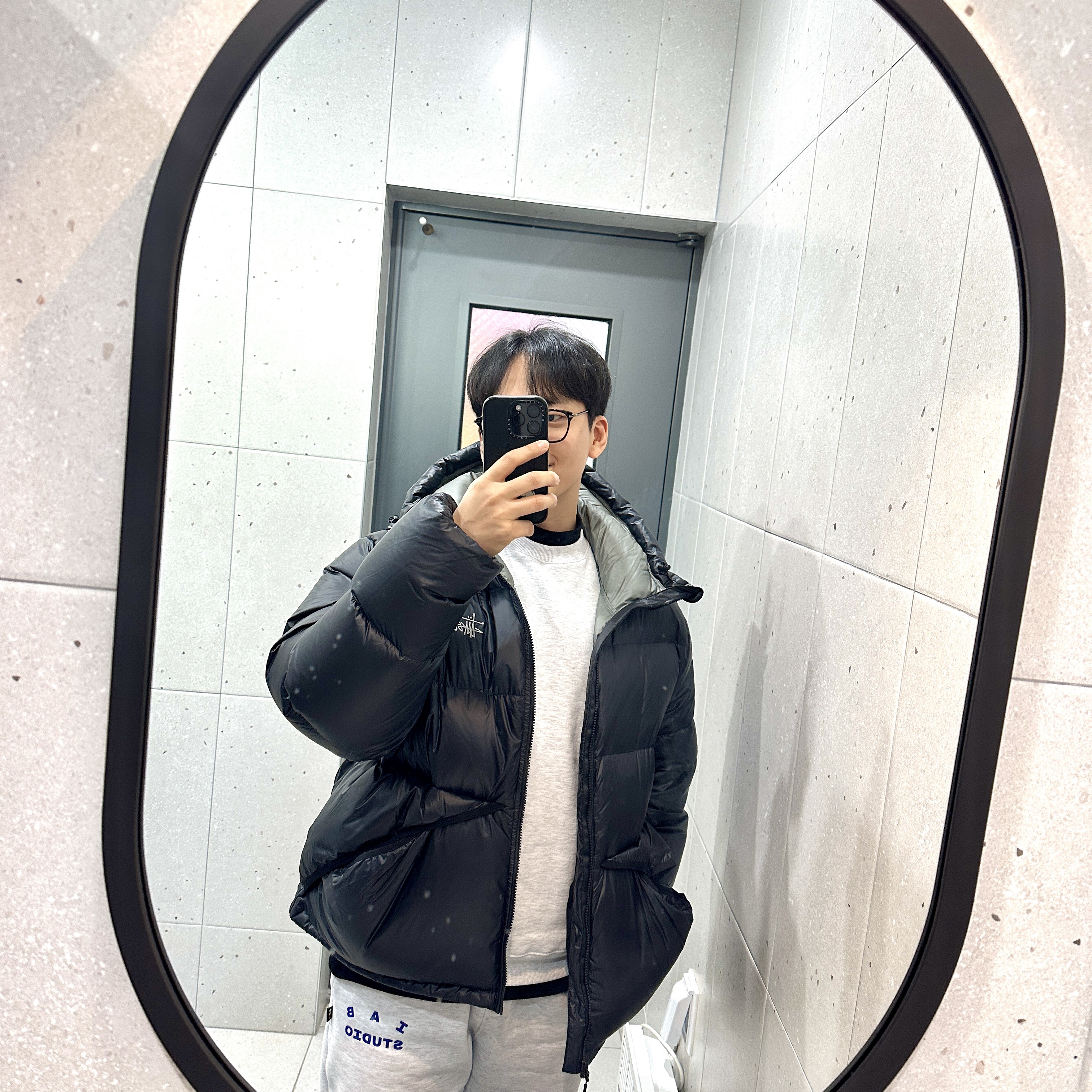 IAB Studio Sweatshirt Light Gray - 23FW, IAB Studio Sweatpants Light Gray 착용 스타일