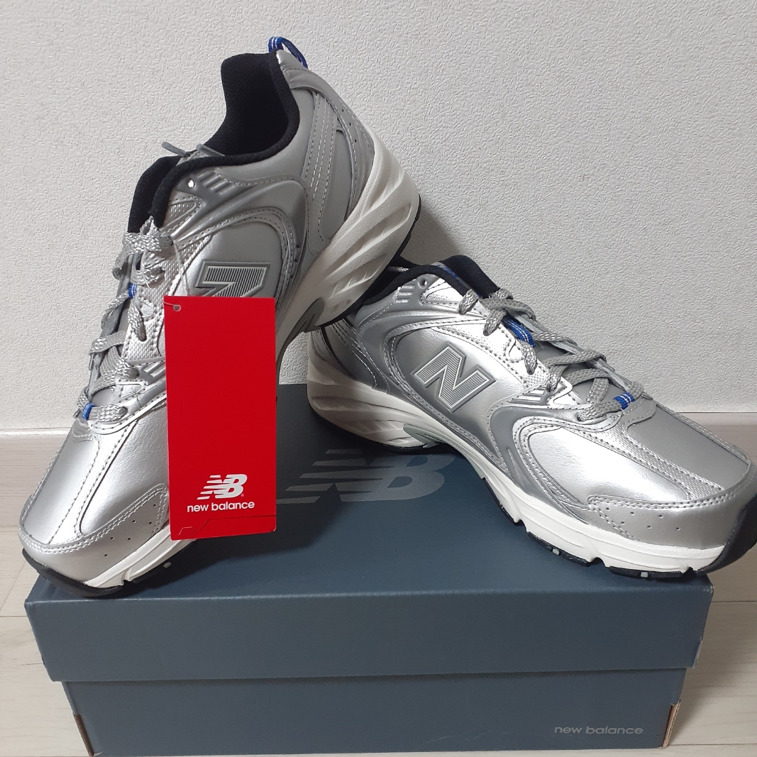 New Balance x Yeseyesee 530 Silver Royal Blue 착용 스타일