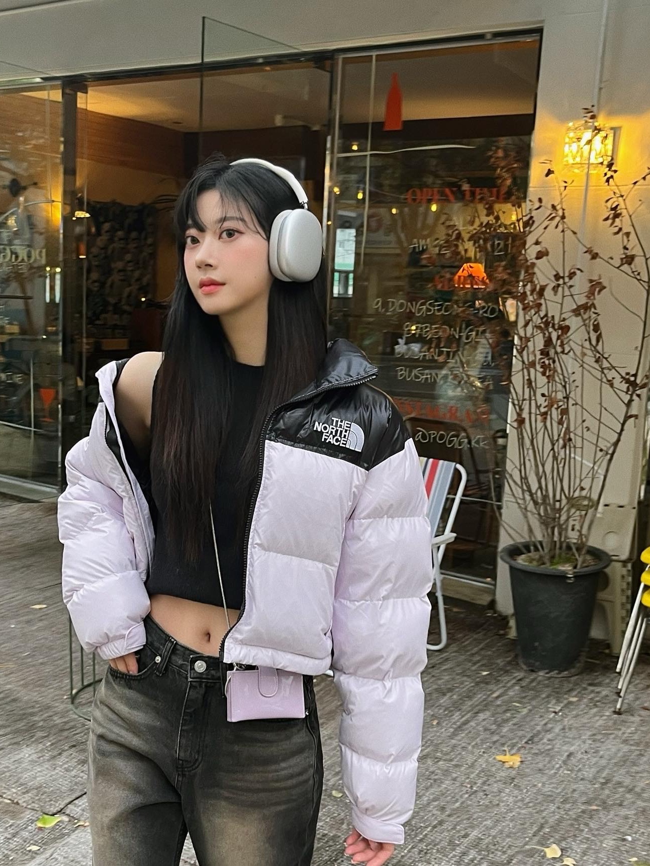 (W) The North Face Nuptse Short Jacket Lavender Fog 착용 스타일 - 2