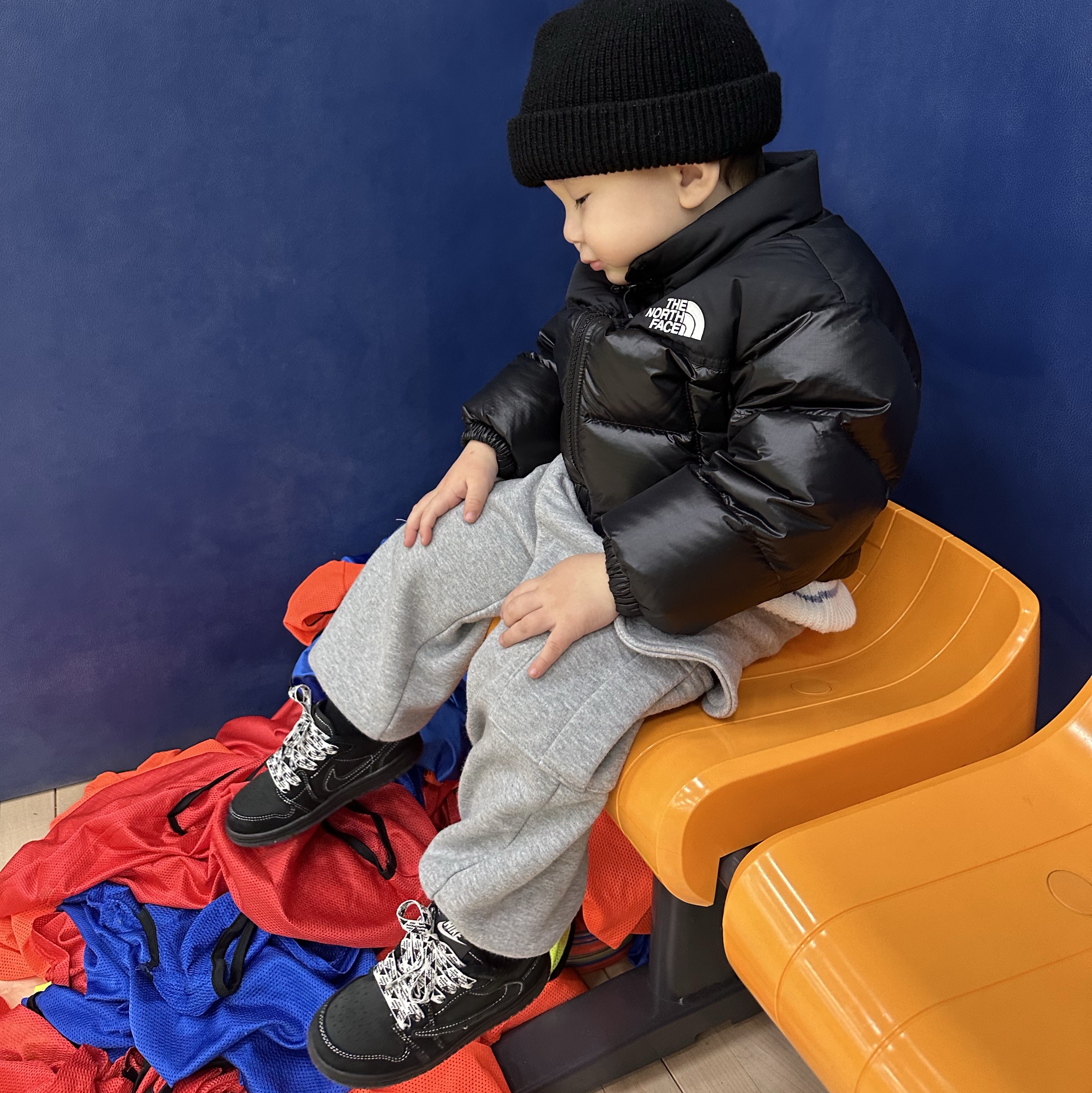 (TD) Jordan 1 x Travis Scott Retro Low OG SP Black Phantom, (Kids) The North Face 1996 Eco Nuptse Down Jacket Real Black 착용 스타일