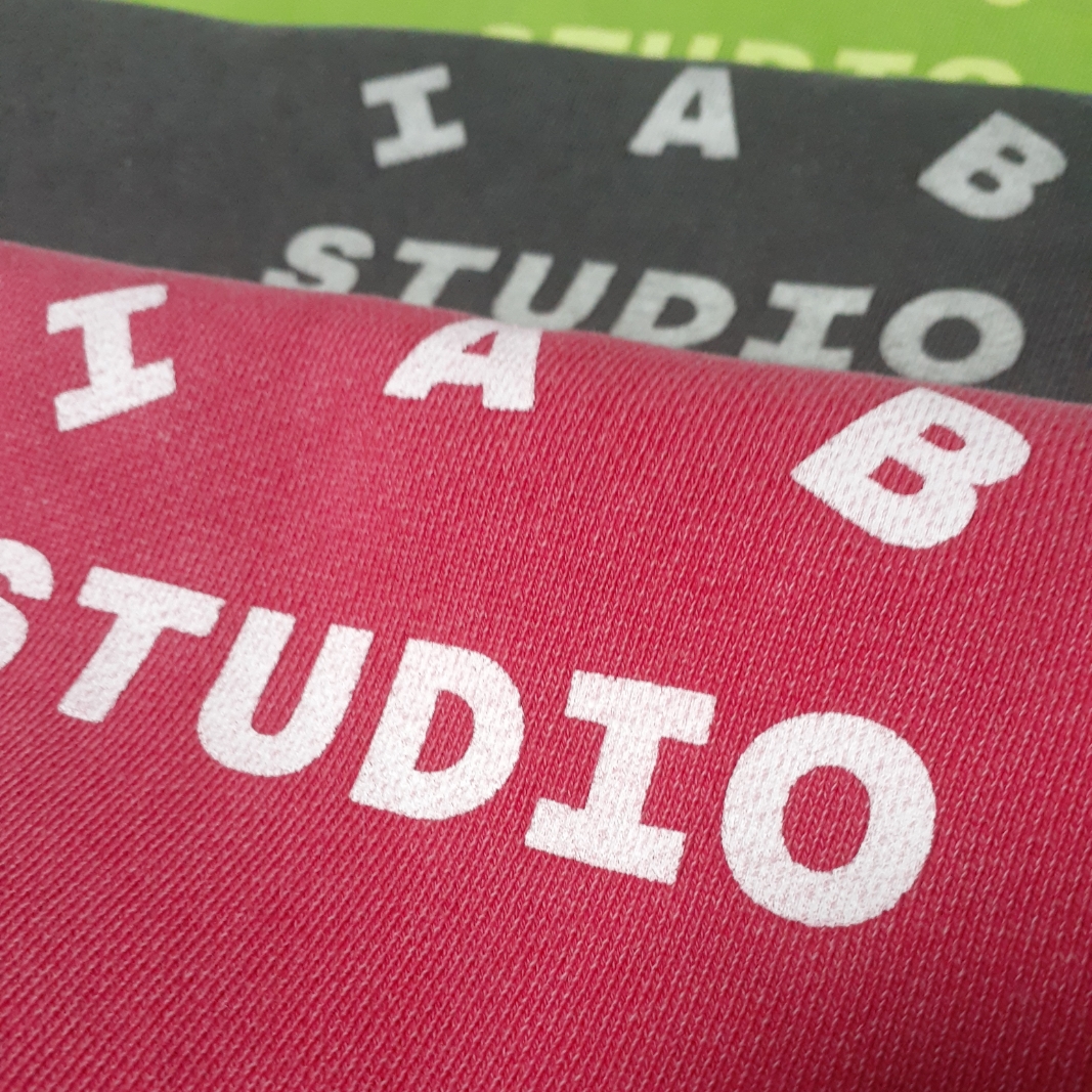 IAB Studio Pigment Sack Black, IAB Studio Pigment Sack Coral 착용 스타일 - 1
