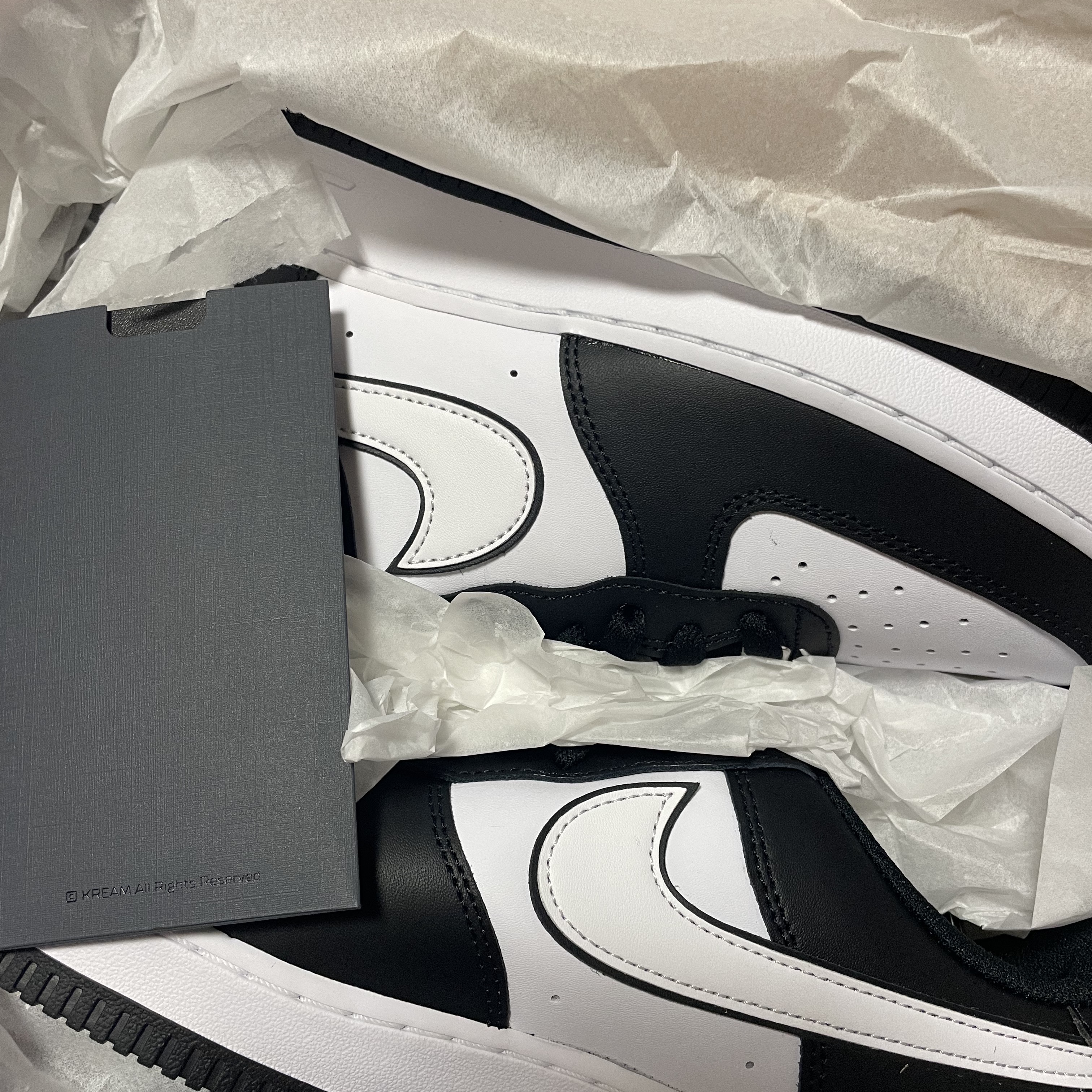 Nike Air Force 1 '07 Black White 착용 스타일