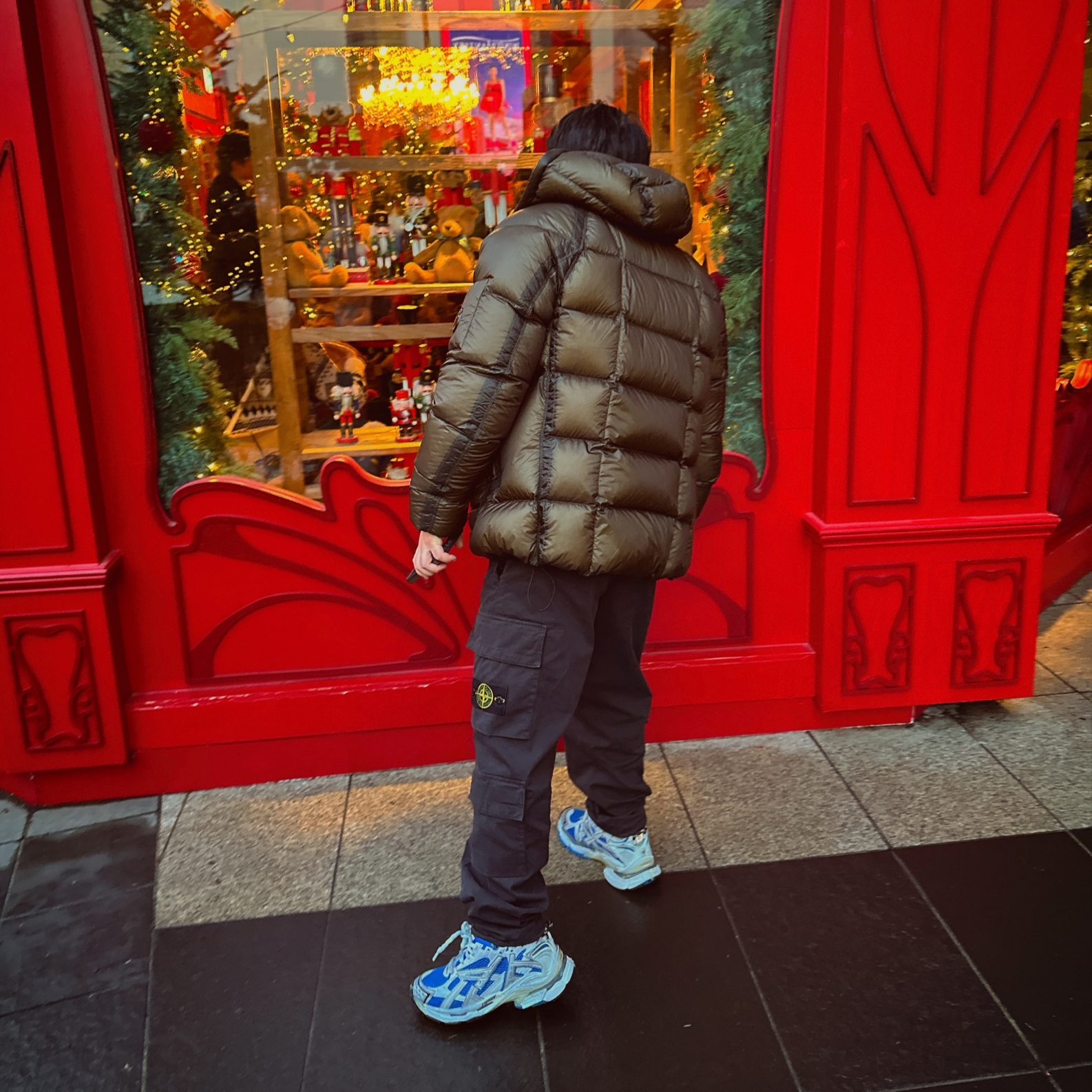 C.P. Company D.D Shell Hooded Quilted Down Jacket Olive Night - 23FW, Balenciaga Runner Sneakers Blue White 착용 스타일 - 3