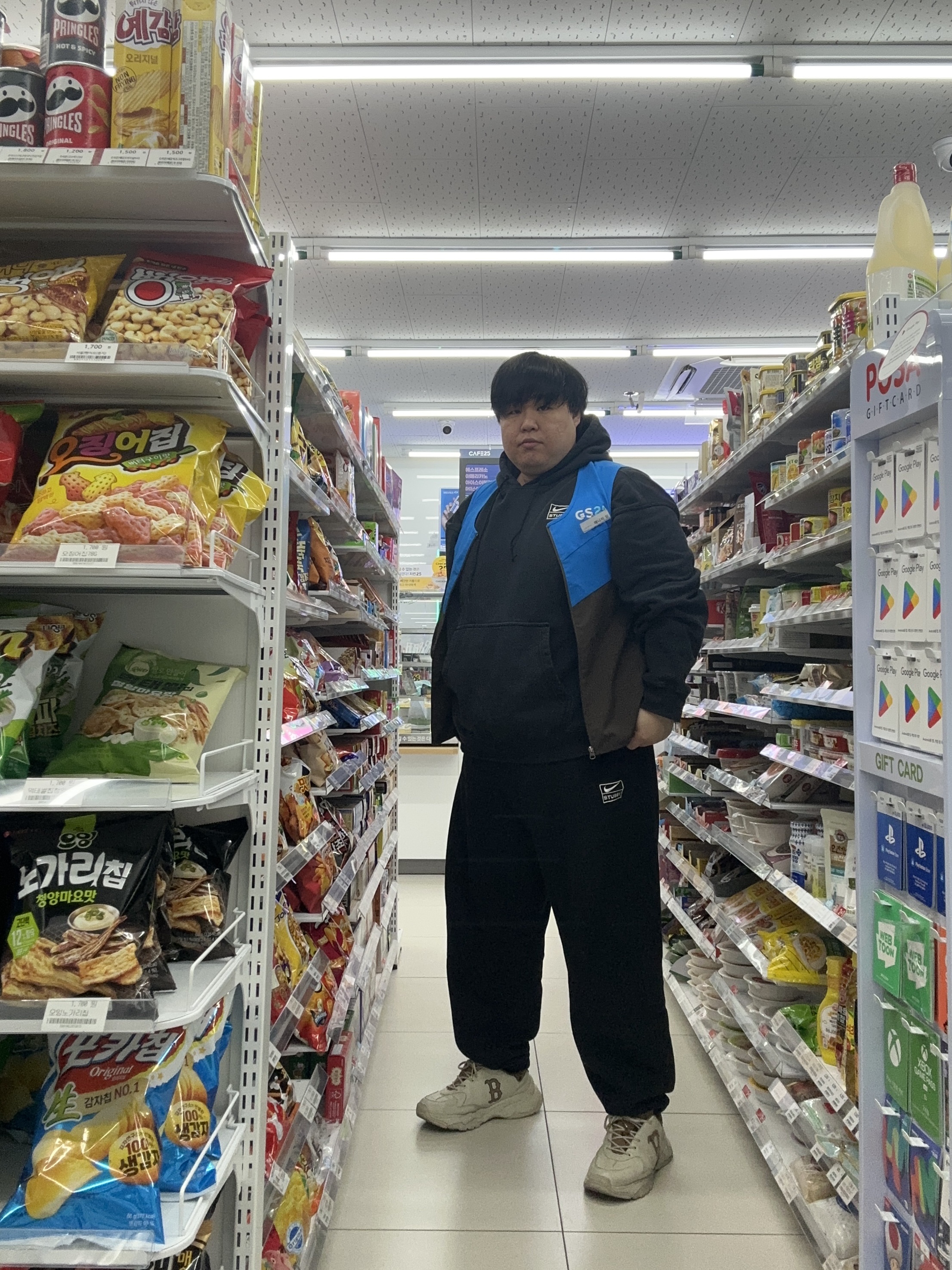 Nike x Stussy NRG Washed Fleece Pants Black (DO5296-010), Nike x Stussy NRG RA Washed Pullover Hoodie Black (DN4029-010) 착용 스타일