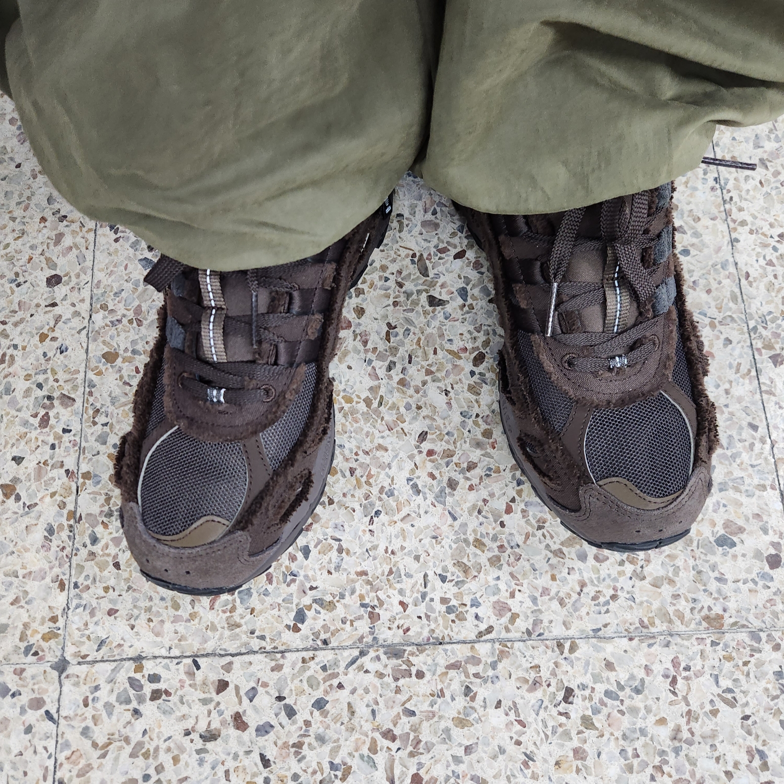 Adidas x Song for the Mute Shadowturf Dark Brown 착용 스타일