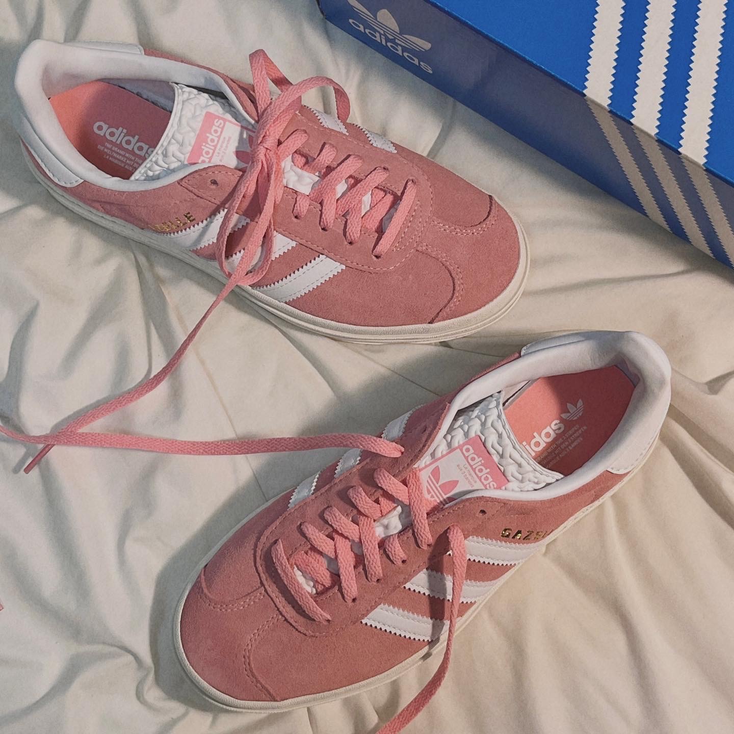 (W) Adidas Gazelle Bold Super Pop 착용 스타일 - 2