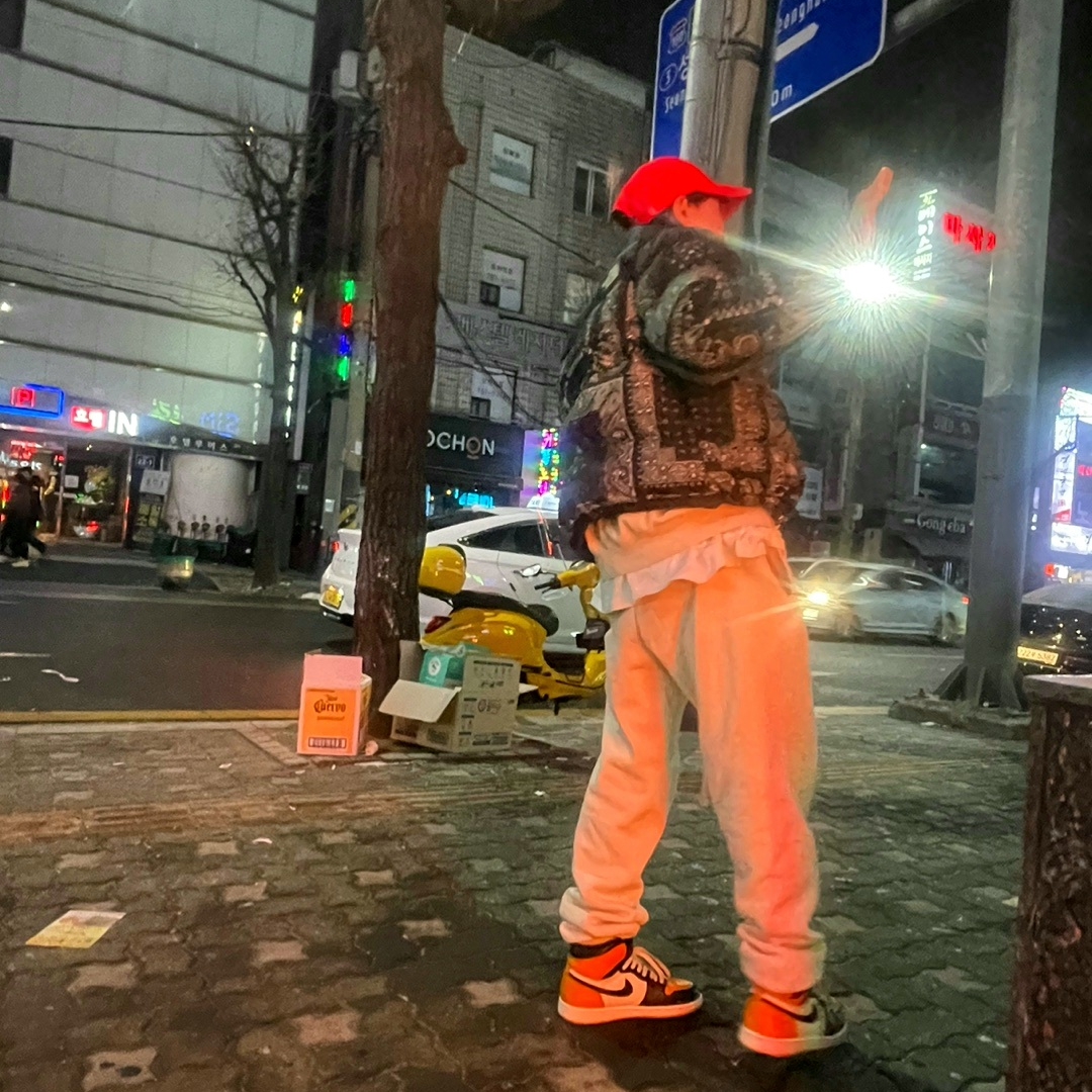 Jordan 1 Retro High OG Taxi, The North Face 1996 Novelty Nuptse Jacket Real Black - 21FW 착용 스타일