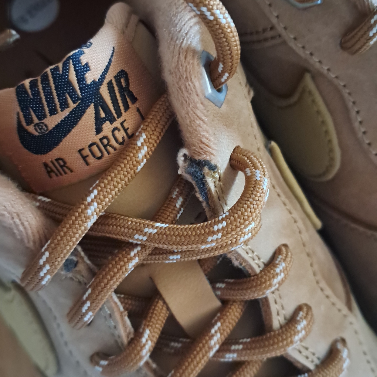 Nike Air Force 1 '07 WB Flax 착용 스타일 - 4