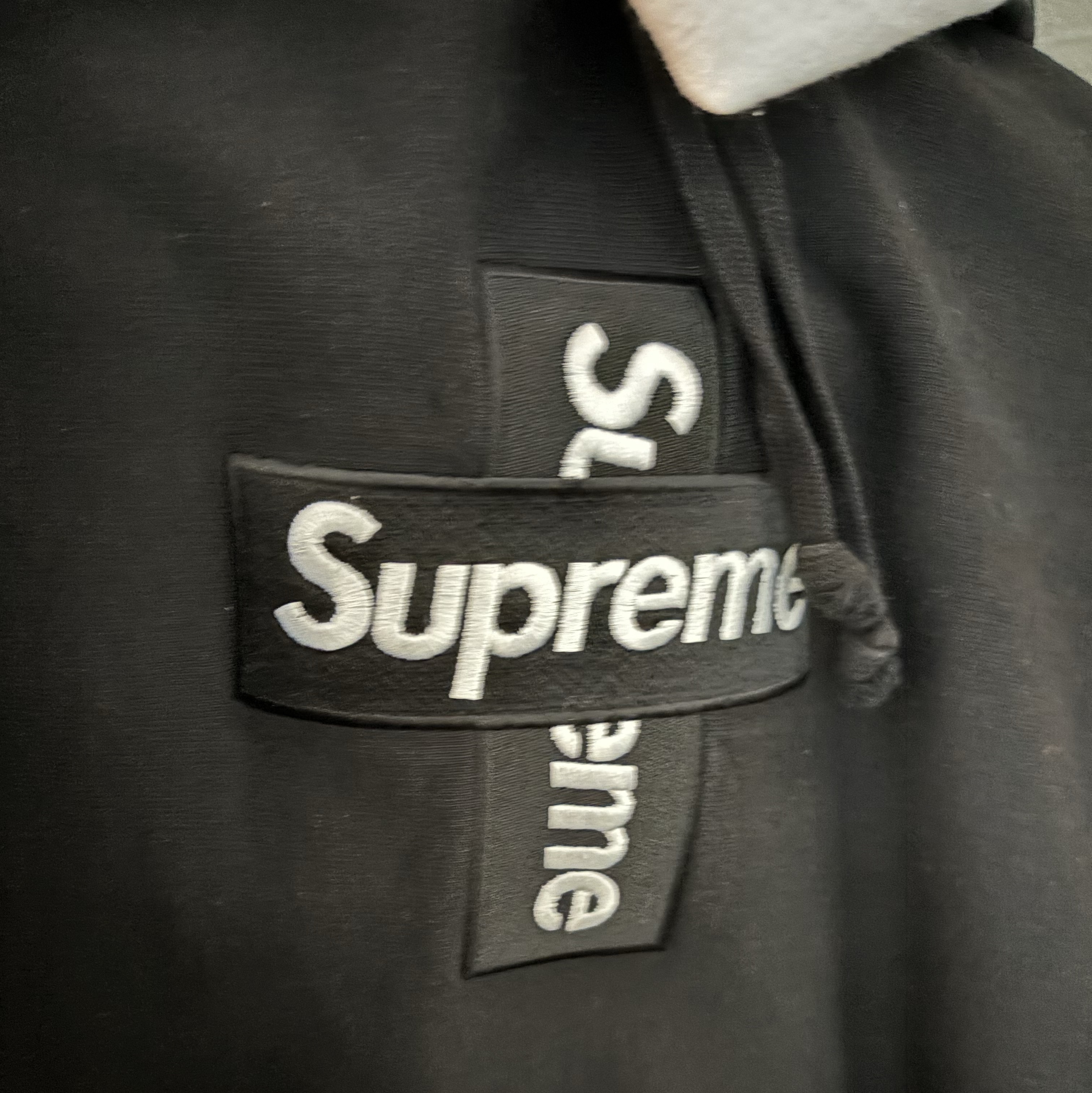 Supreme Cross Box Logo Hooded Sweatshirt Black - 20FW 착용 스타일