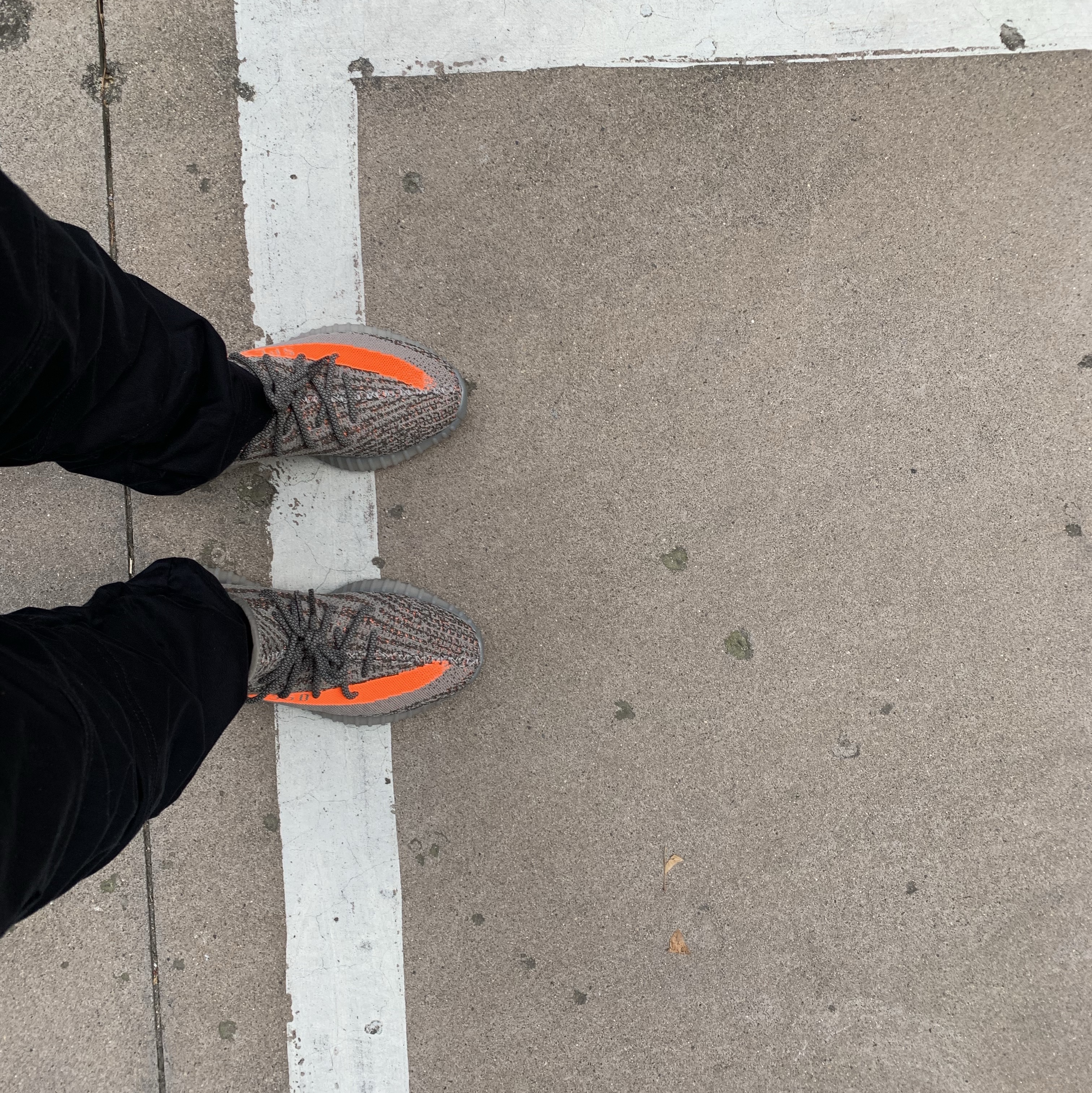Adidas Yeezy Boost 350 V2 Beluga - Reflective 착용 스타일 - 2