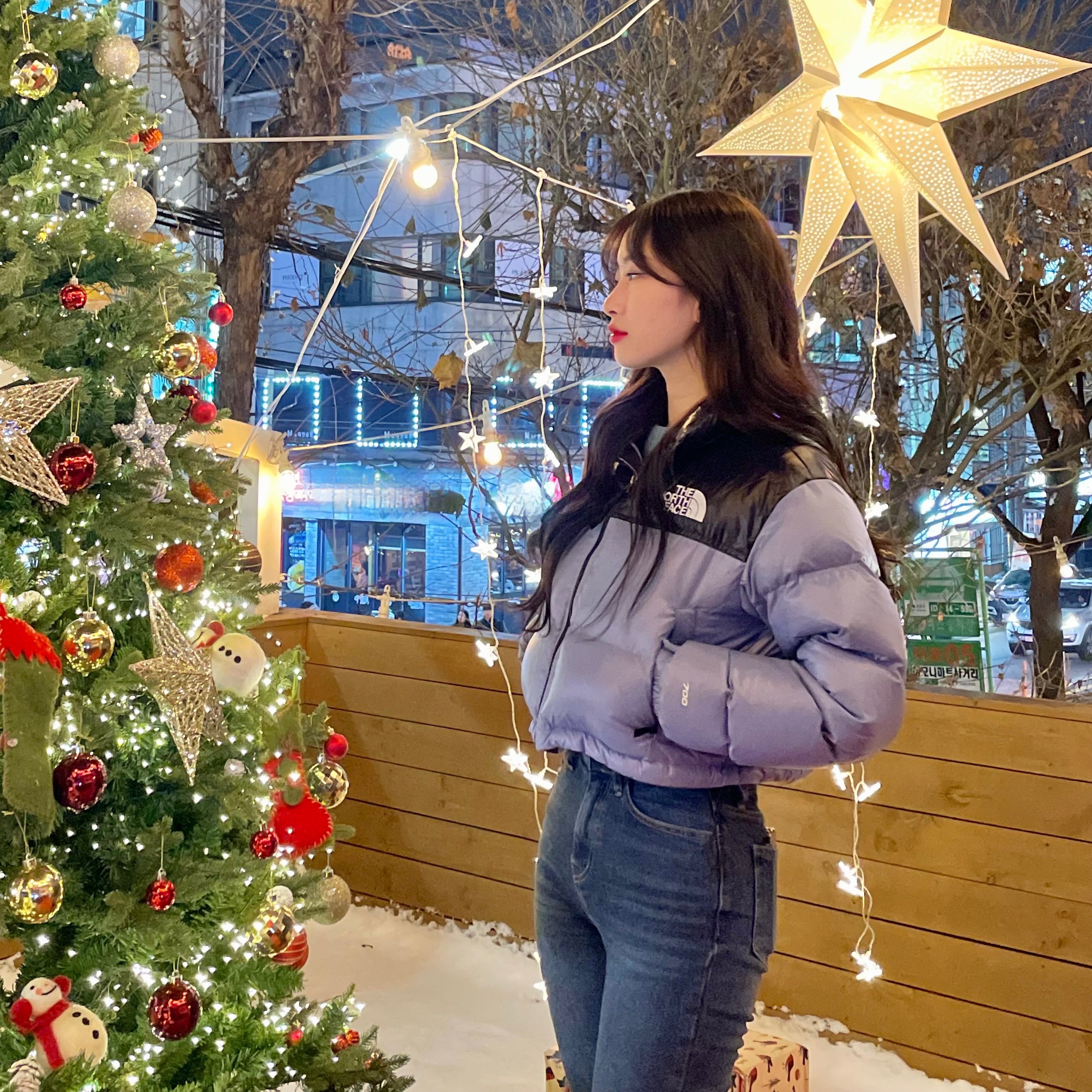 (W) The North Face Nuptse Short Jacket Folk Blue 착용 스타일