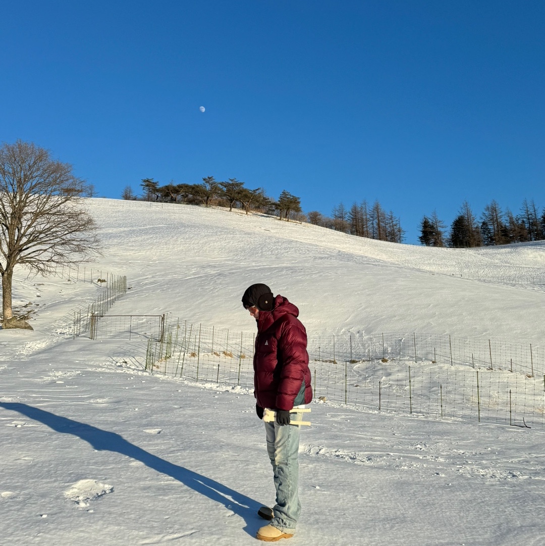 Nike ACG Therma-Fit ADV Lunar Lake Puffer Jacket Night Maroon - Asia, Arc'teryx Atom LT Hoody Black 착용 스타일 - 1
