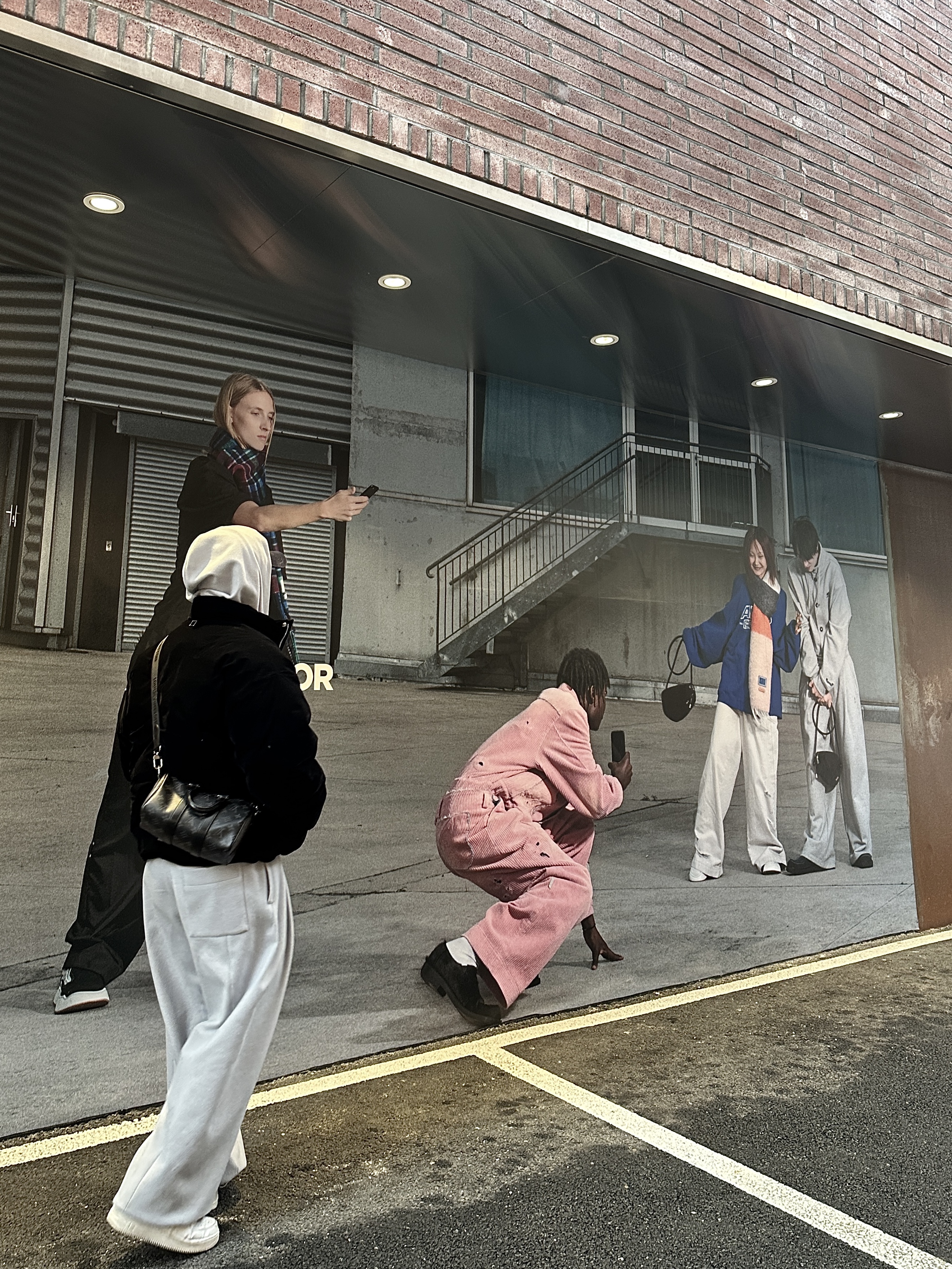 Wooyoungmi High Neck Goose Down Jumper Black - 23FW, Wooyoungmi Wide String Sweatpant Blue - 23FW 착용 스타일 - 1