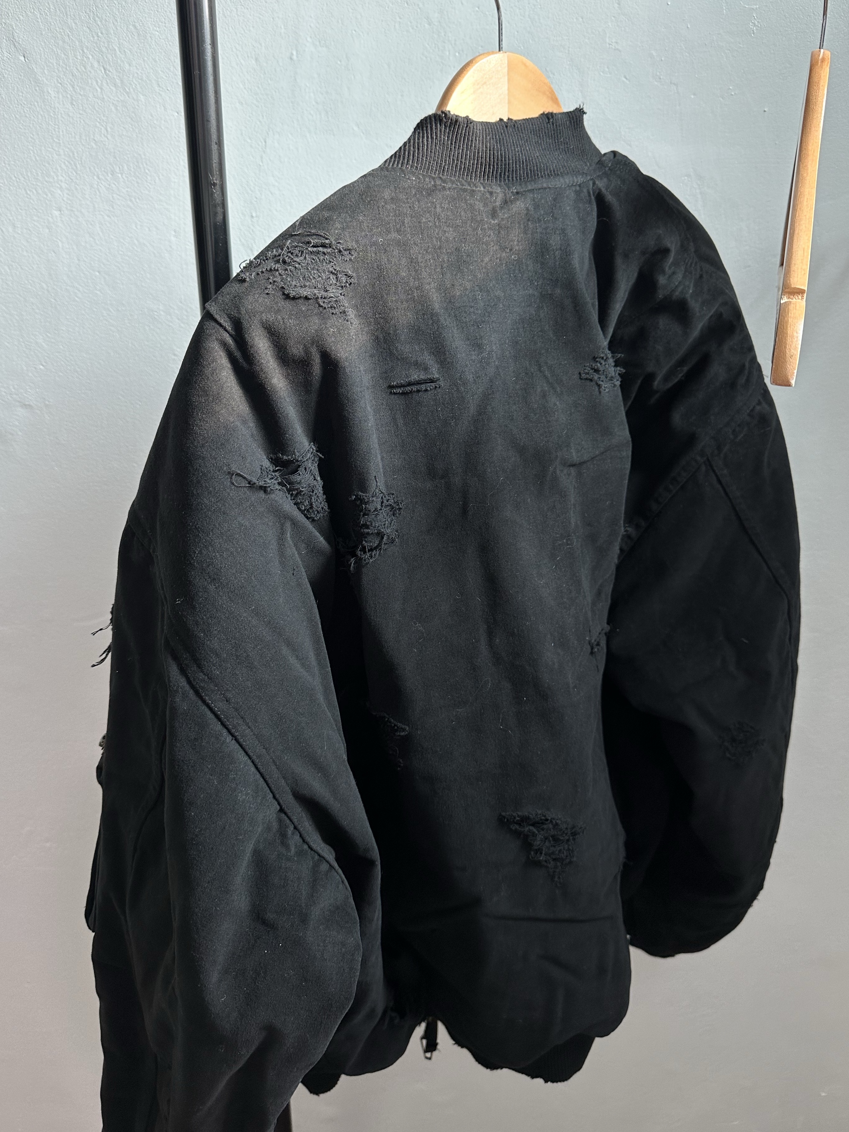 Undermycar Dtrange Dead Starange Destroyed Bomber Obsidian - 23SS 착용 스타일