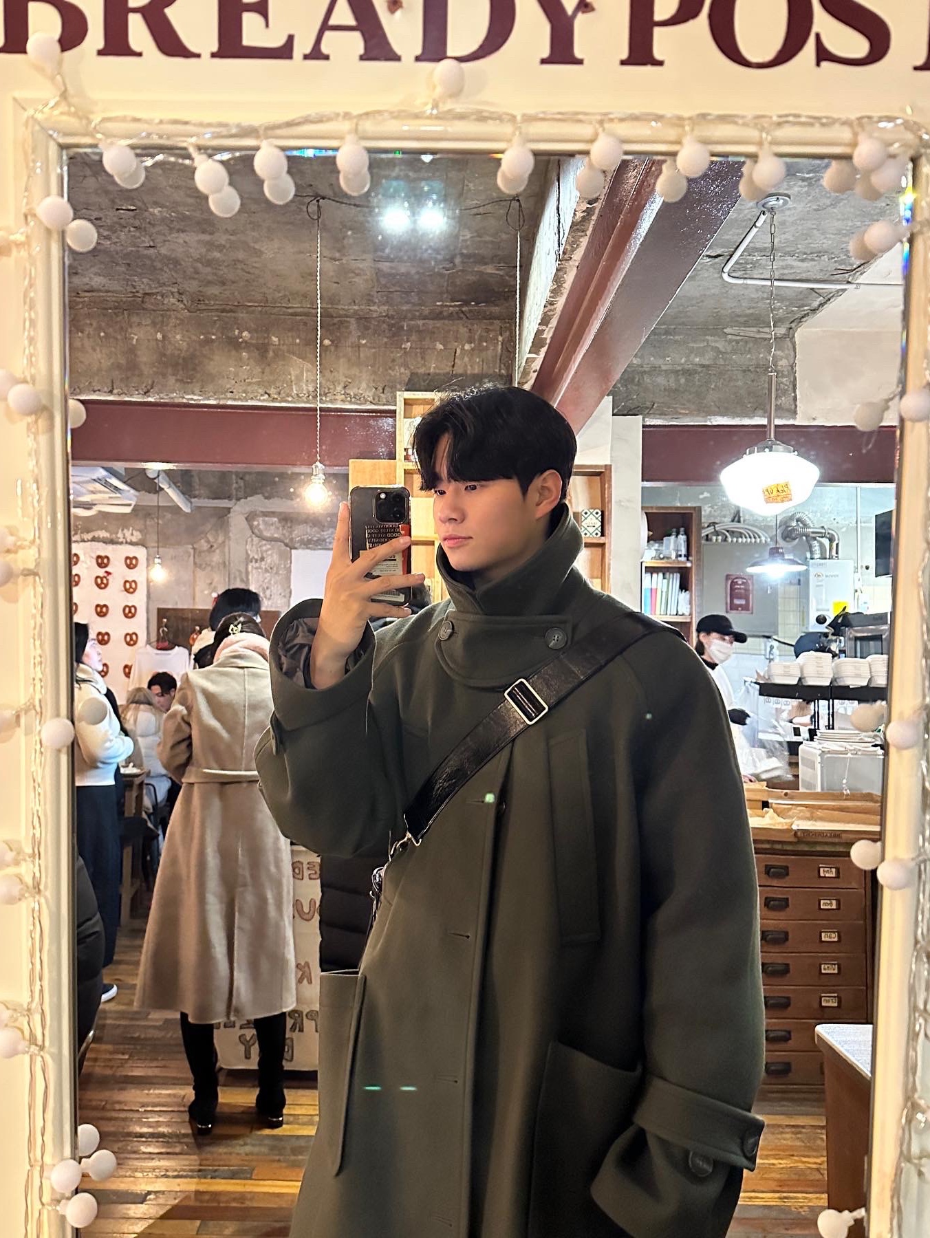 Undermycar Legion.02 Balmacaan Oversized Wool Coat Khaki 착용 스타일 - 1