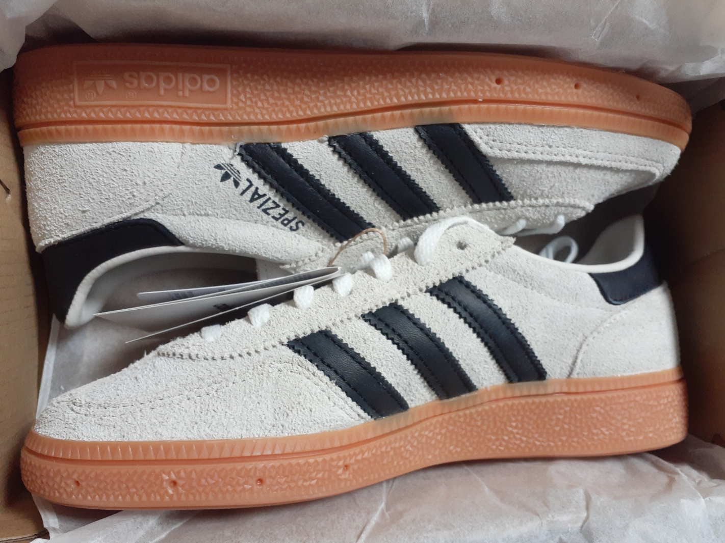 (W) Adidas Spezial Handball Aluminium Core Black 착용 스타일