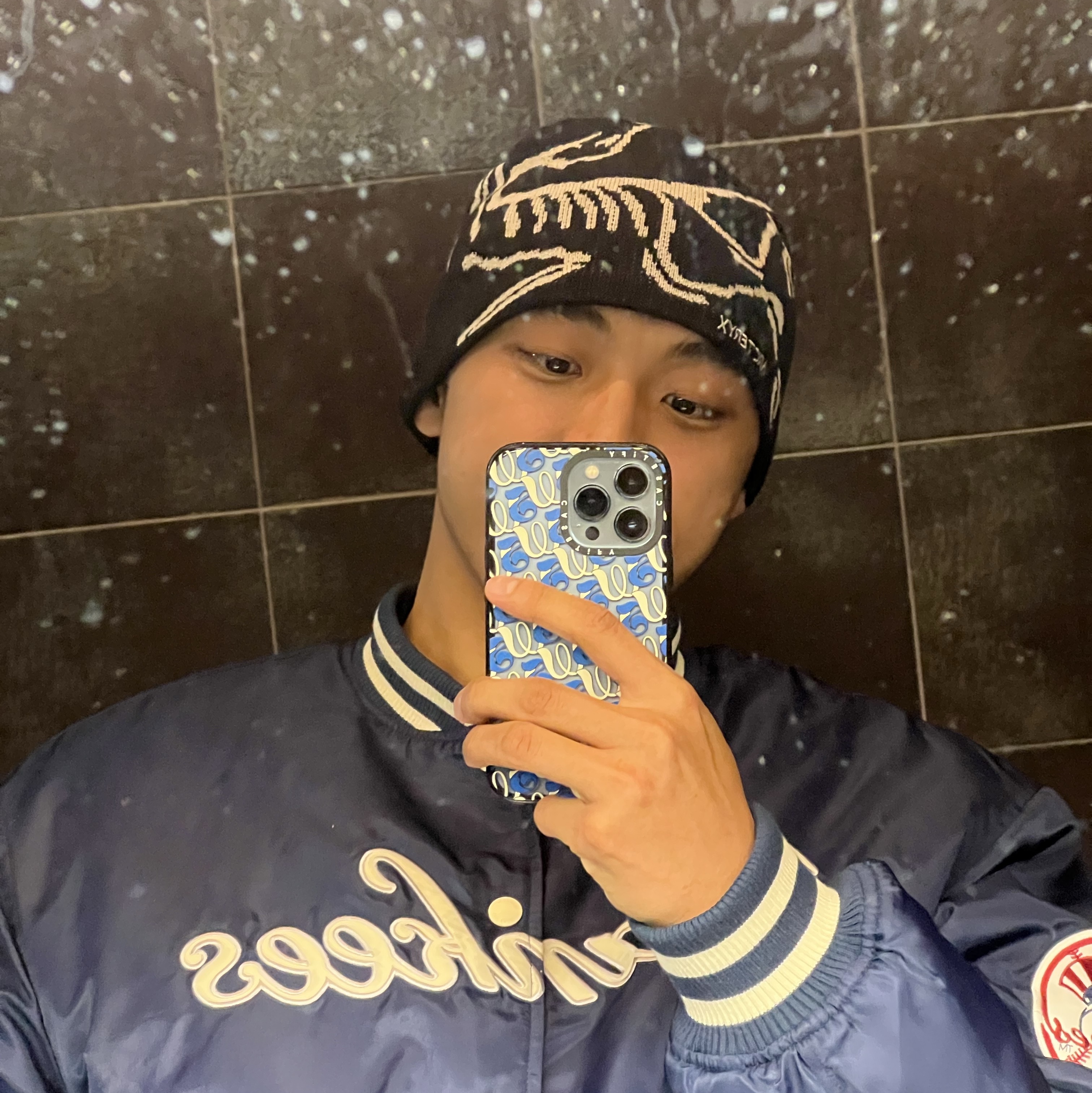 Arc'teryx Bird Head Toque Orca 착용 스타일