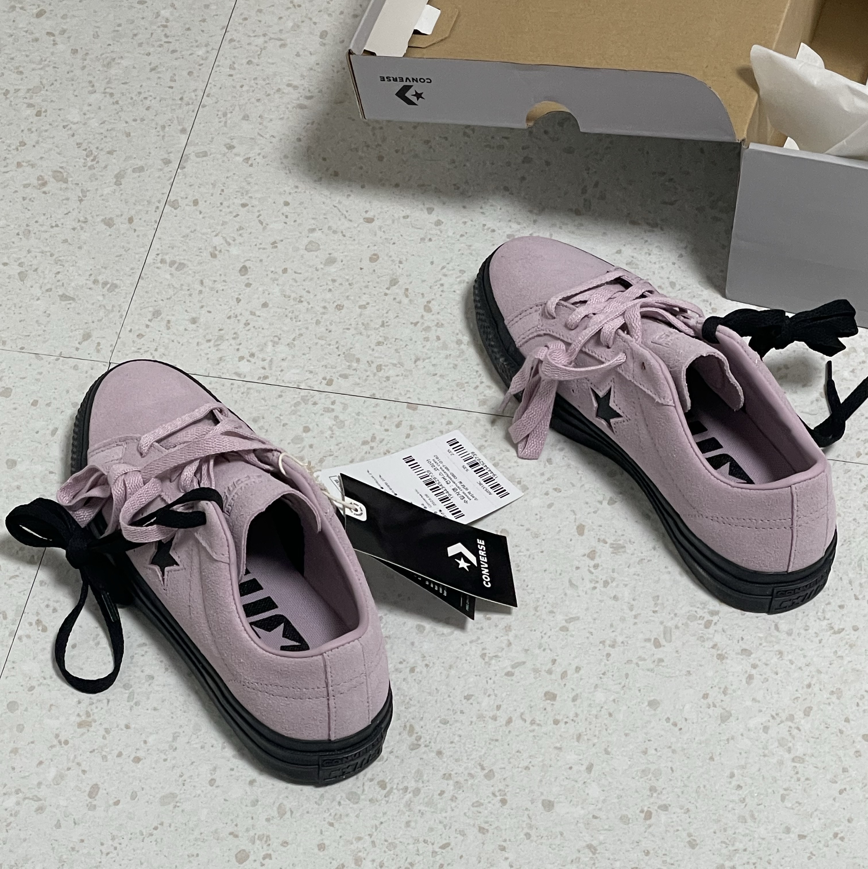 Converse One Star Pro Classic Suede Phantom Violet 착용 스타일 - 2