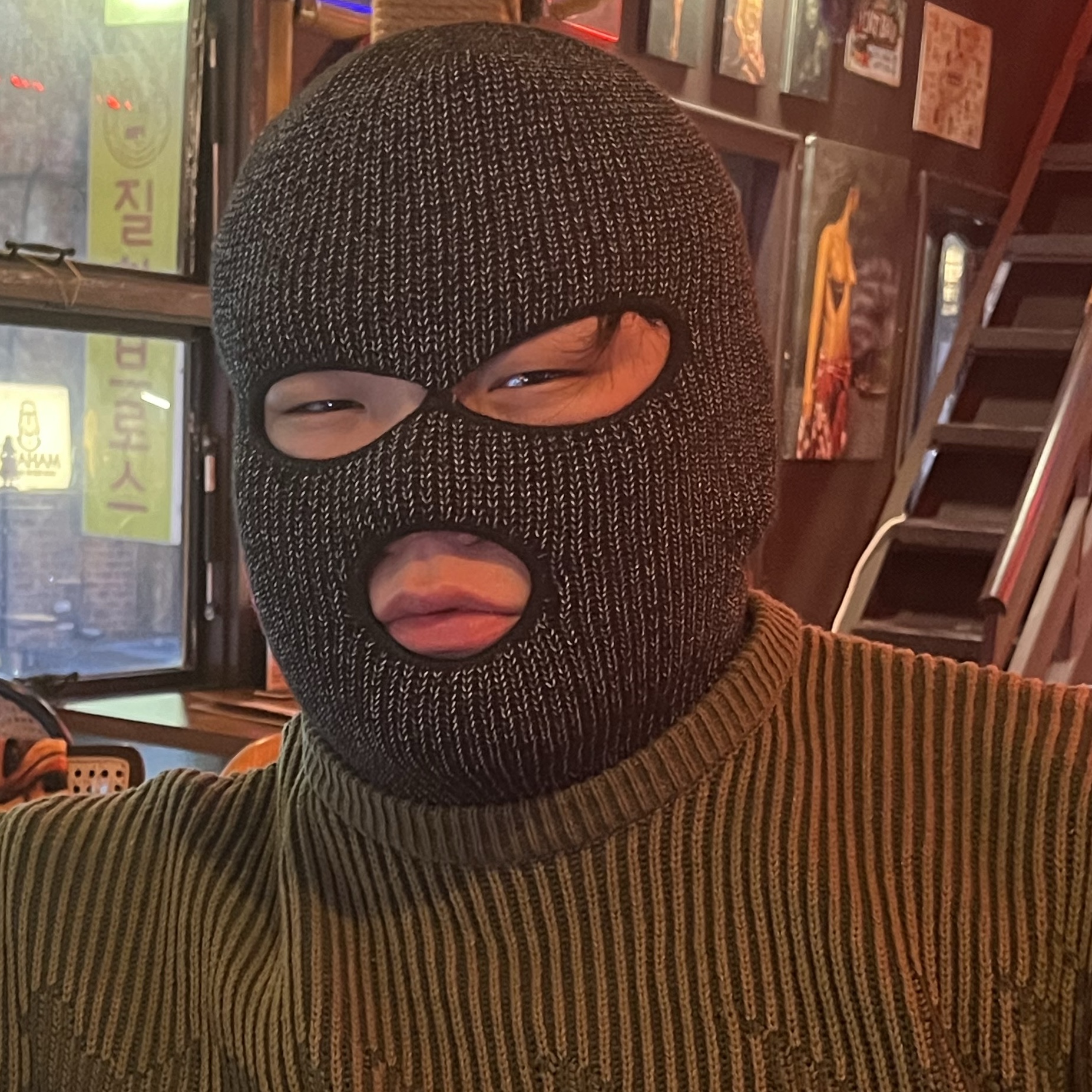 Supreme Featherweight Down Trooper Black - 23FW, Supreme Reflective Balaclava Black - 23FW 착용 스타일 - 4