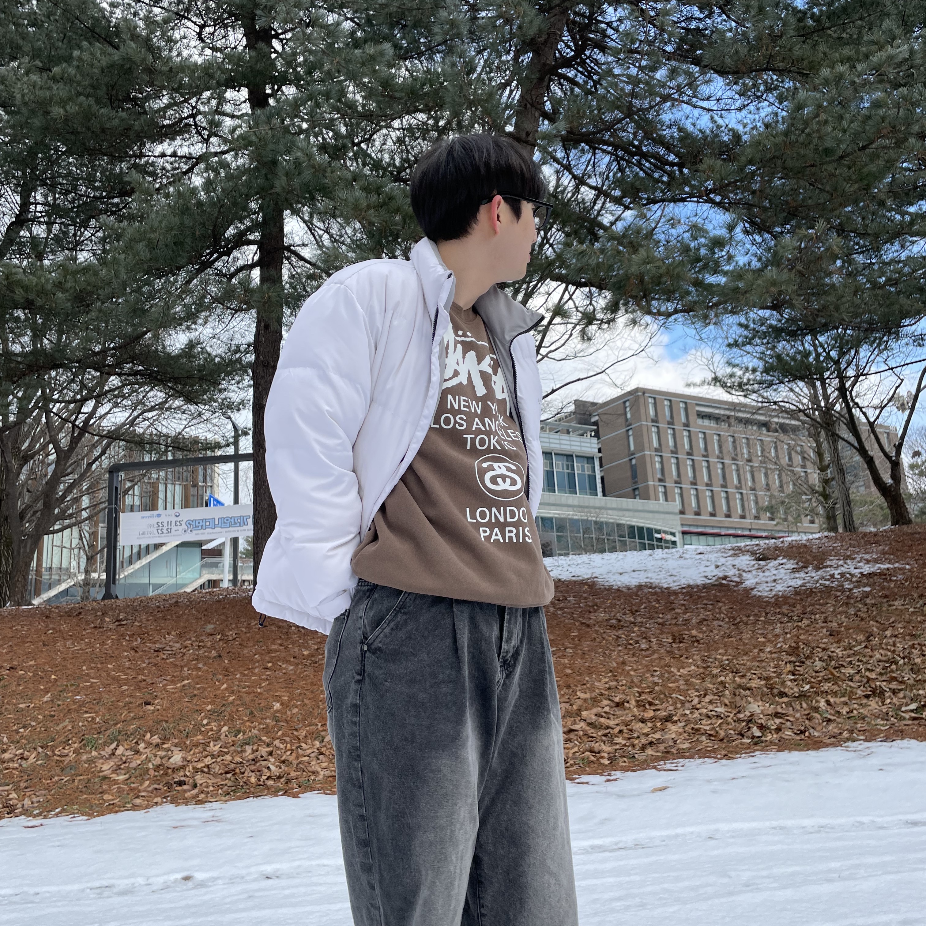 Stussy World Tour Crew Coffee 2022 착용 스타일 - 3