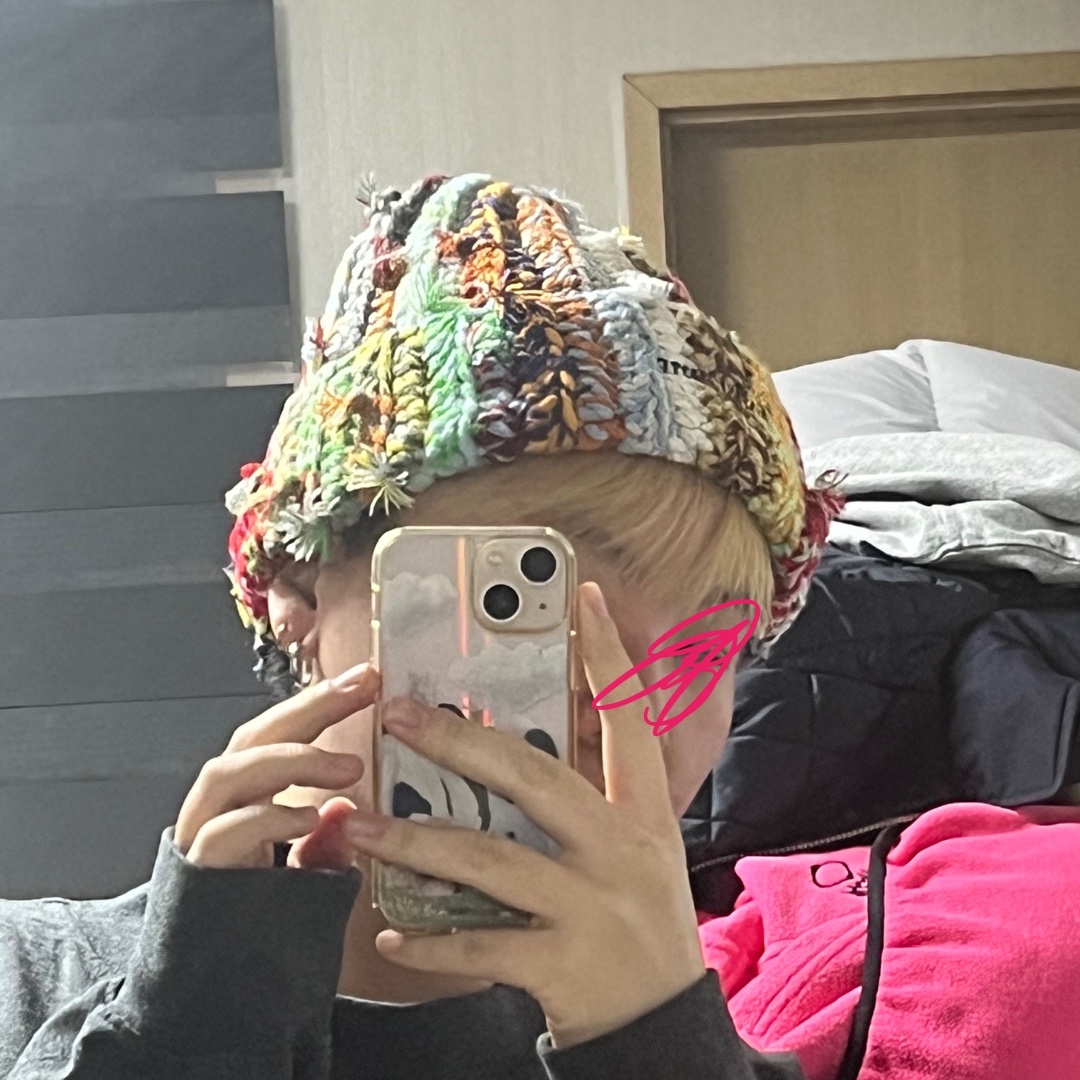 Supreme Hand Tied Beanie Multicolor - 23FW 착용 스타일