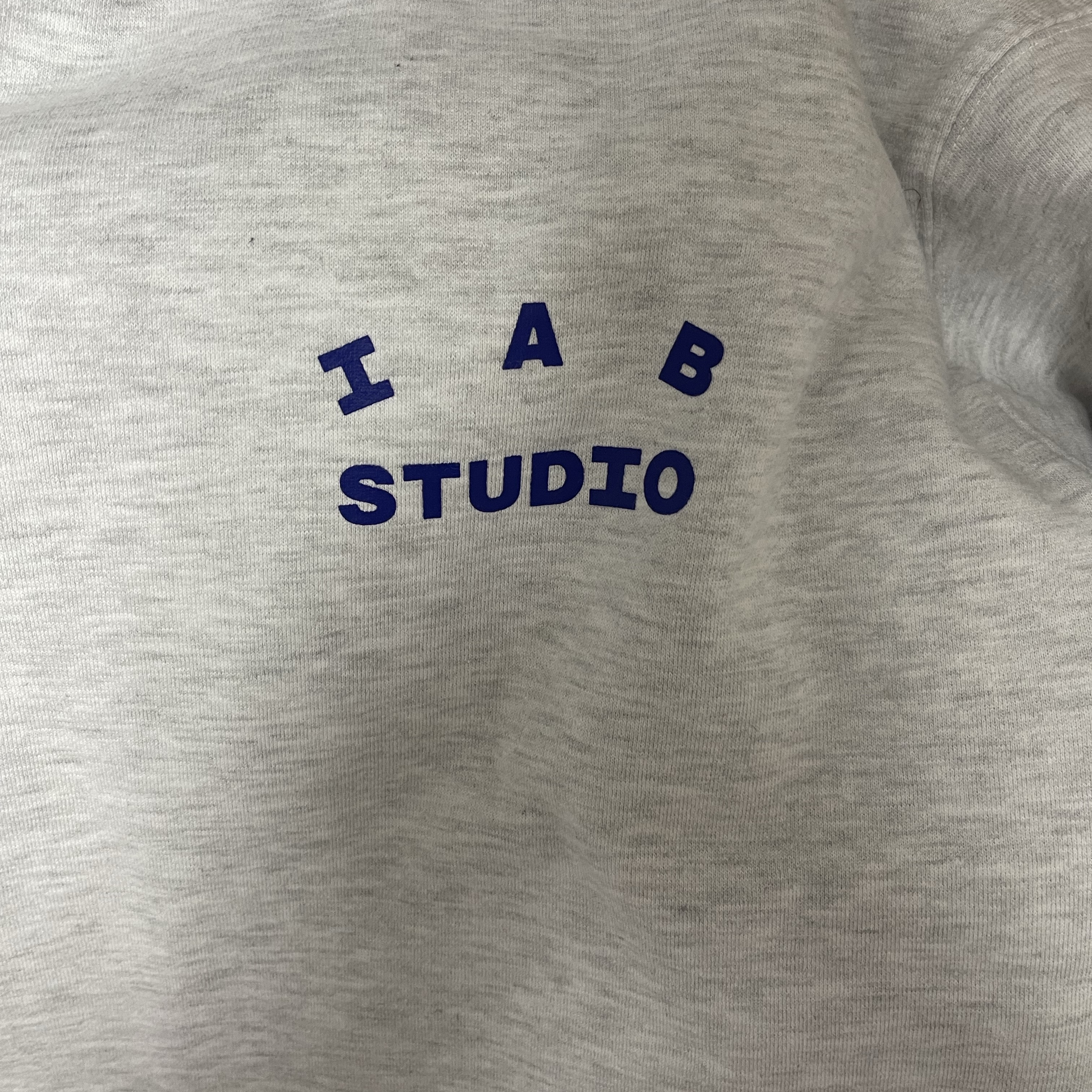IAB Studio Sweatshirt Light Gray - 23FW 착용 스타일 - 1