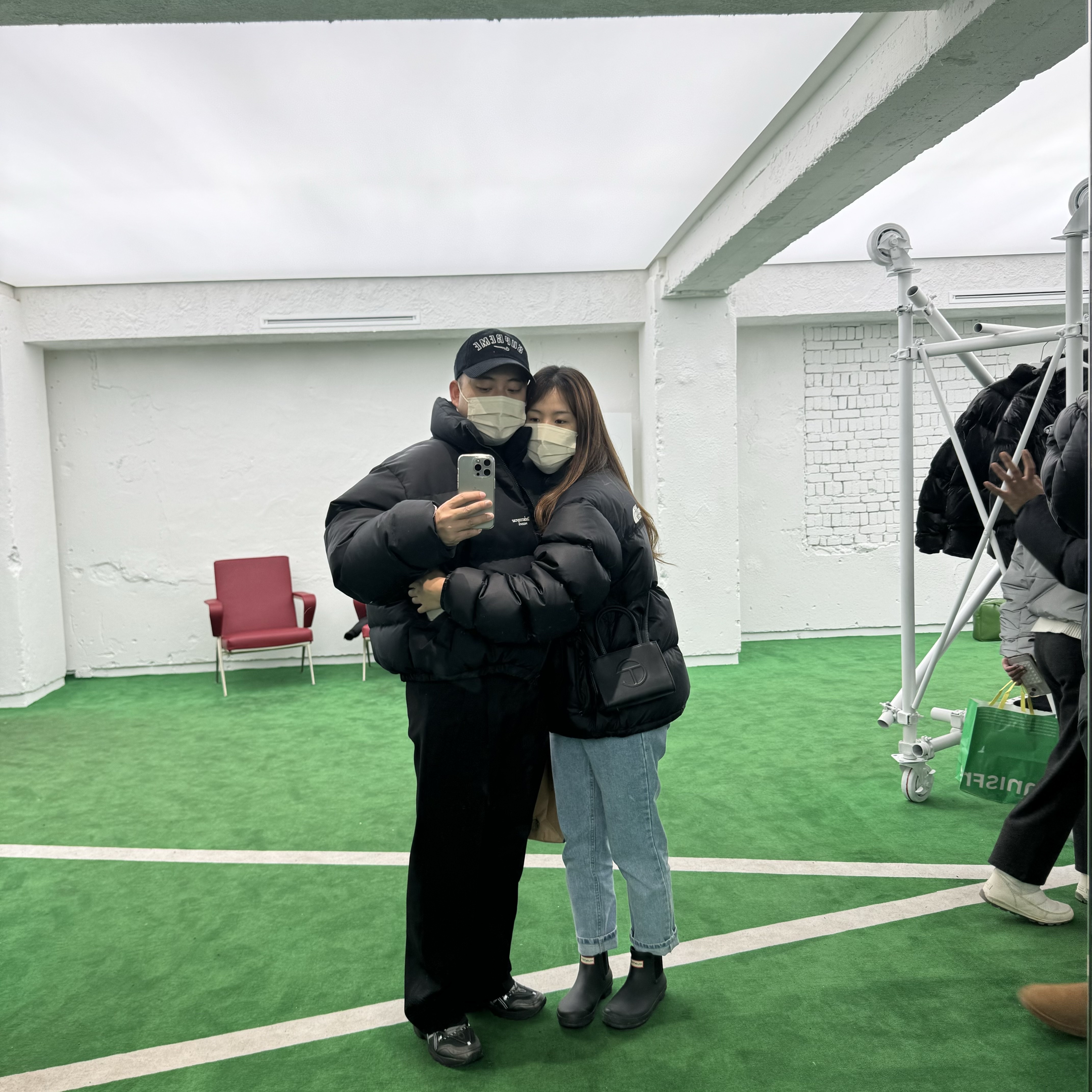 Undermycar Mu.15 Anti Fxxking Logo Play Triple Logo Crop Padding Jacket Black, The North Face 1996 Eco Nuptse Jacket Black 착용 스타일