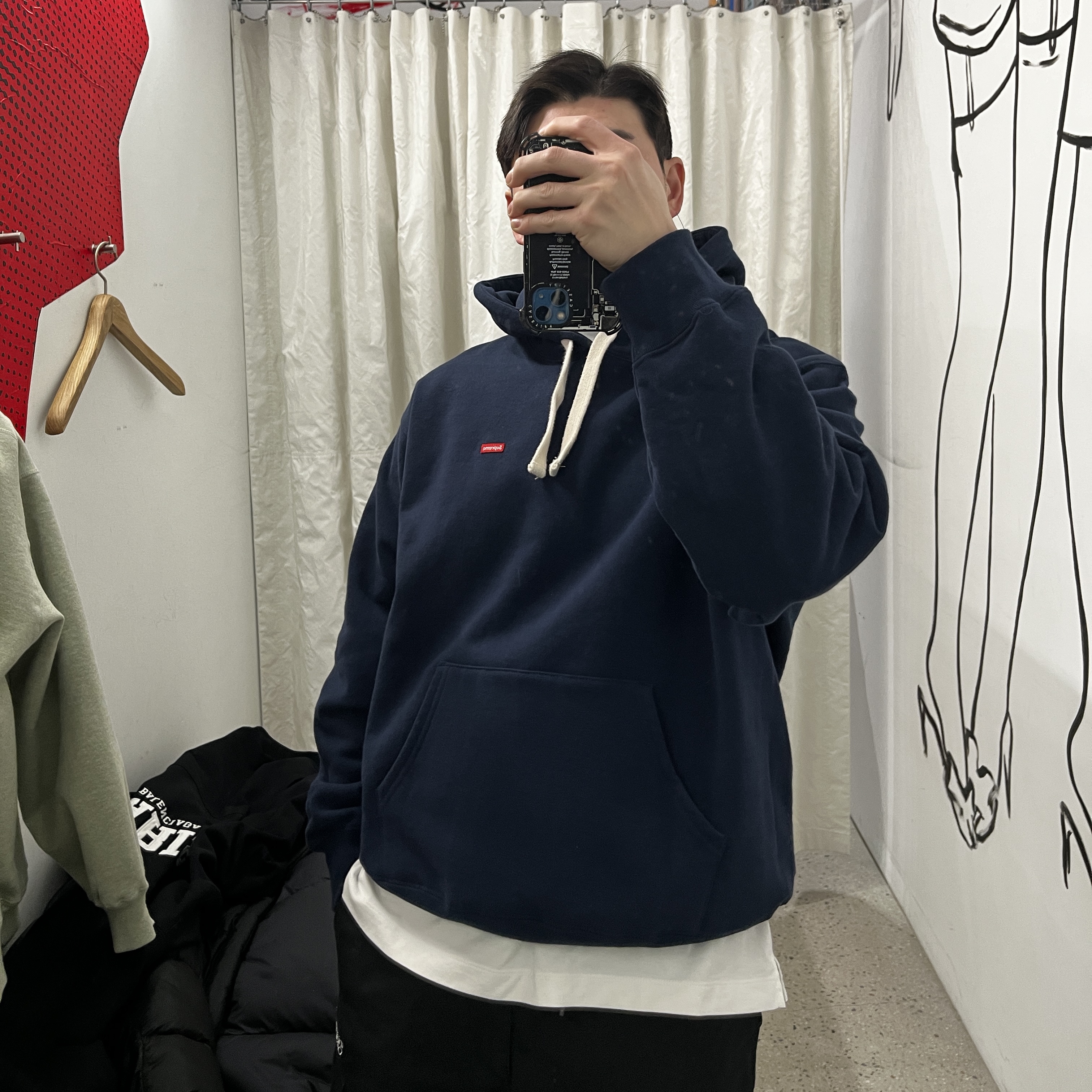 Supreme Small Box Drawcord Hooded Sweatshirt Navy - 23FW, Balenciaga Cities Paris Hoodie Wide Fit Black 착용 스타일