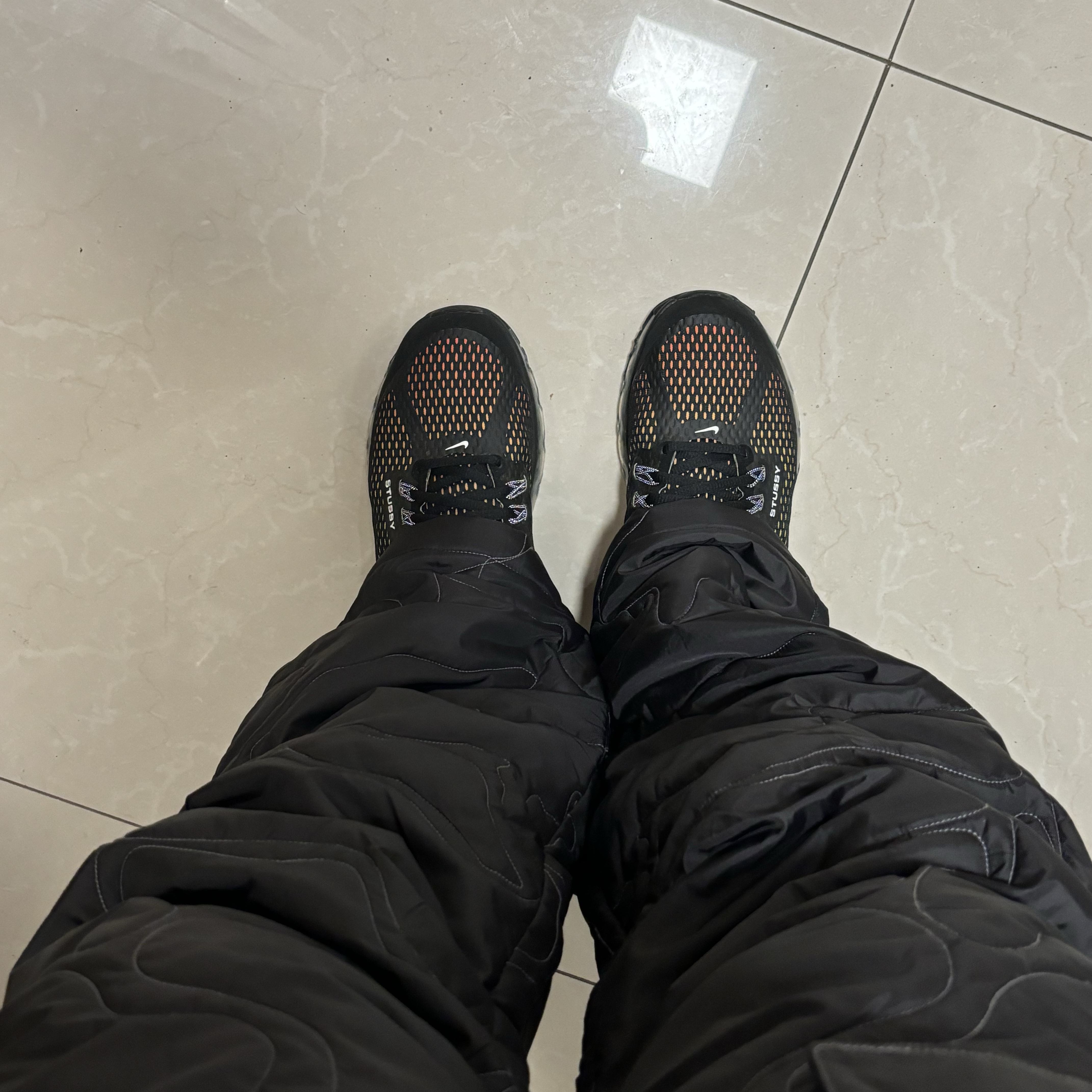Nike x Stussy Air Max 2013 Black 착용 스타일