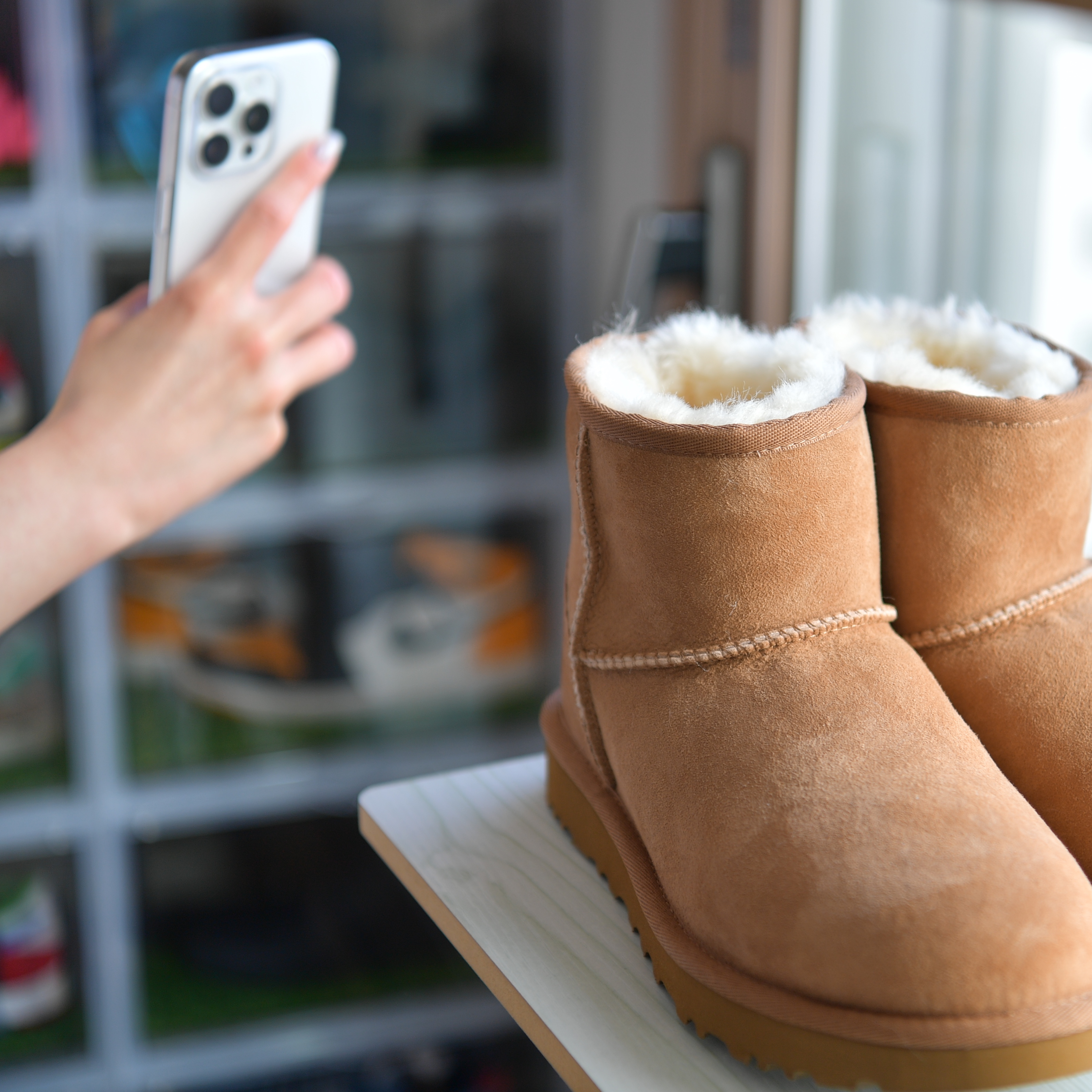 (W) UGG Classic Mini II Boots Chestnut, UGG Classic Mini Boots Chestnut 착용 스타일 - 1