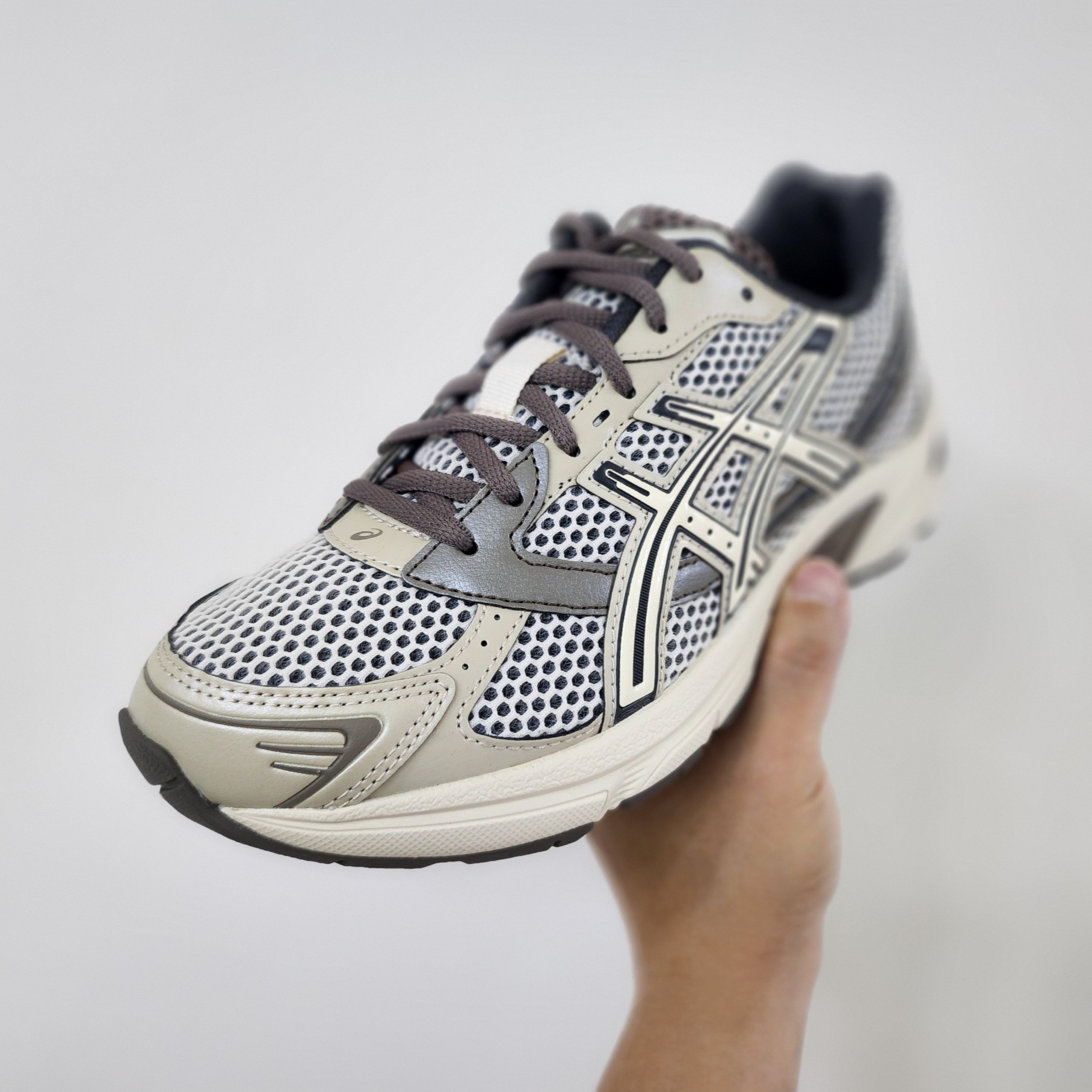 Asics Gel-1130 Birch Dark Taupe - Korea Exclusive 착용 스타일 - 1