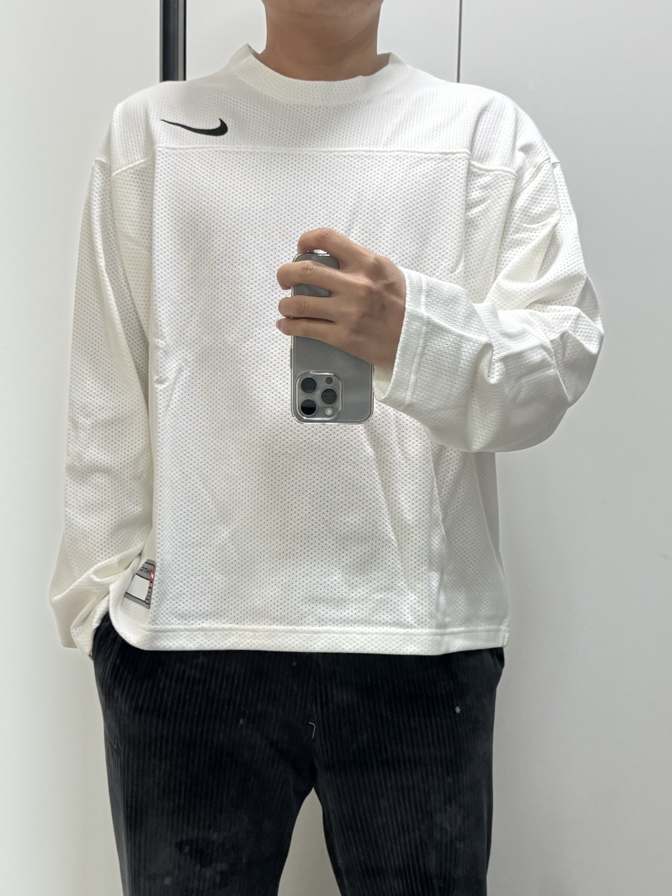 Nike x Stussy Long Sleeve Top Sail (FJ9164-133) 착용 스타일 - 1