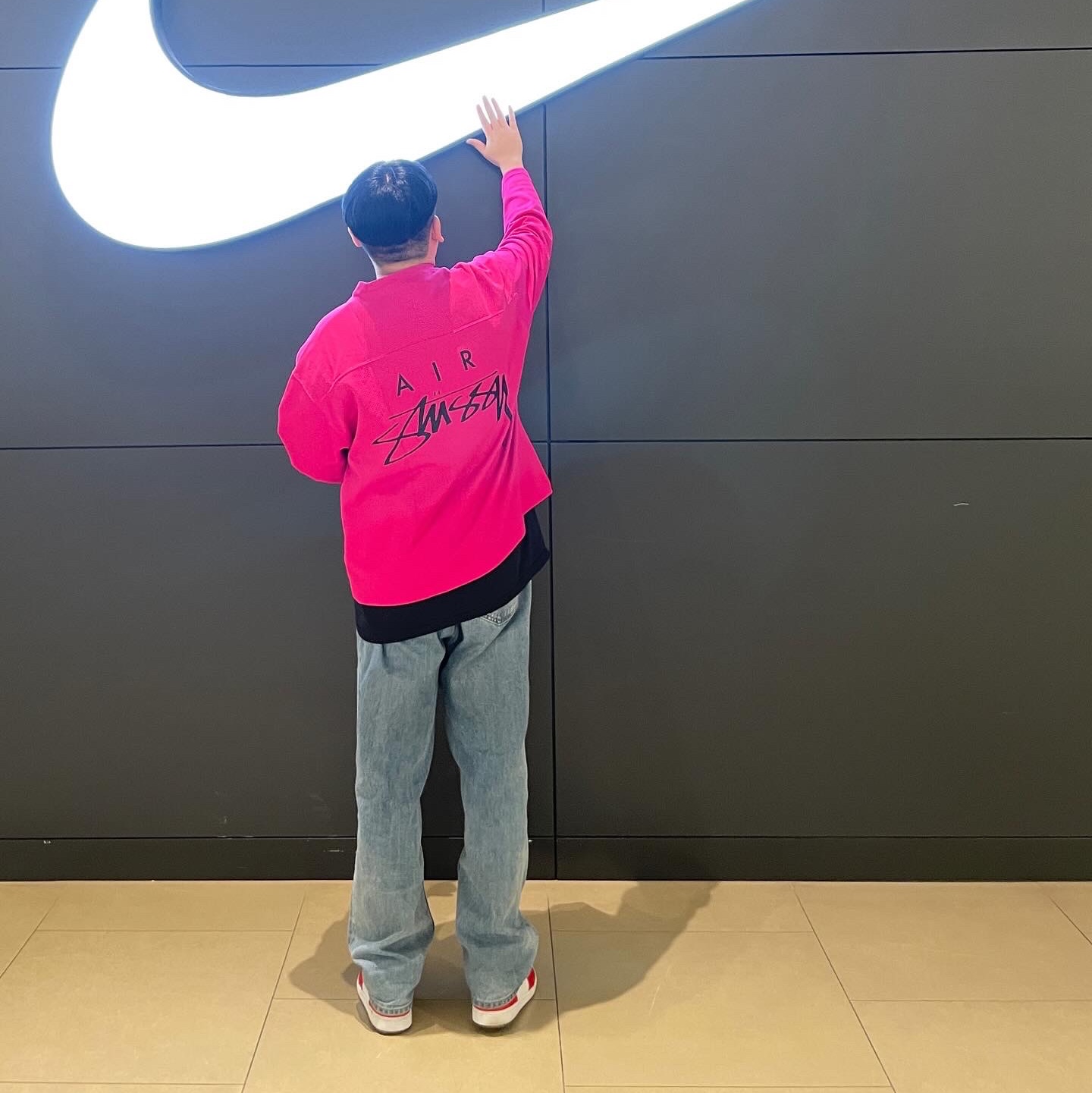 Nike x Stussy Long Sleeve Top Fireberry (FJ9164-615) 착용 스타일 - 2