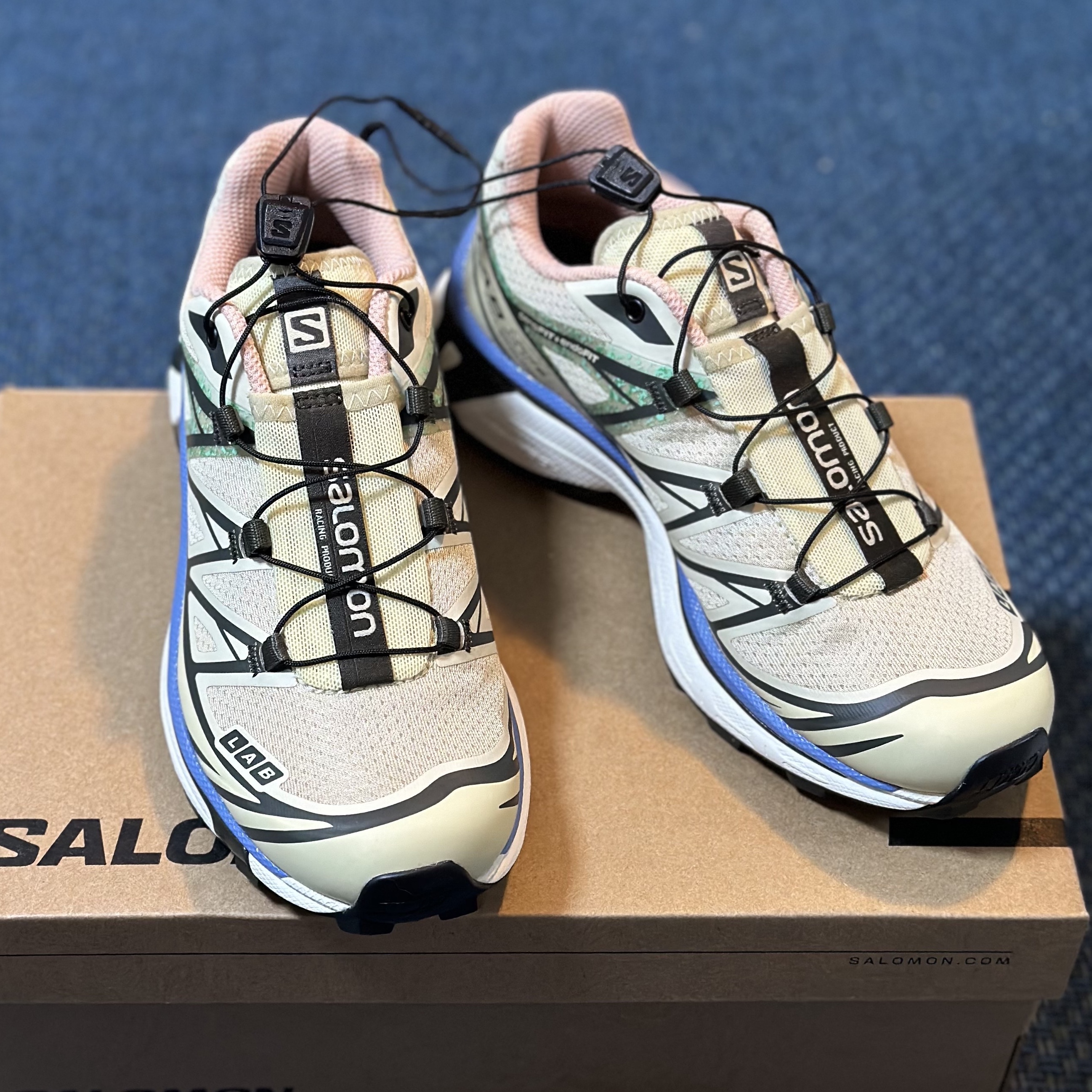 Salomon XT-6 Mindful 2 Moth Vanilla 착용 스타일 - 1