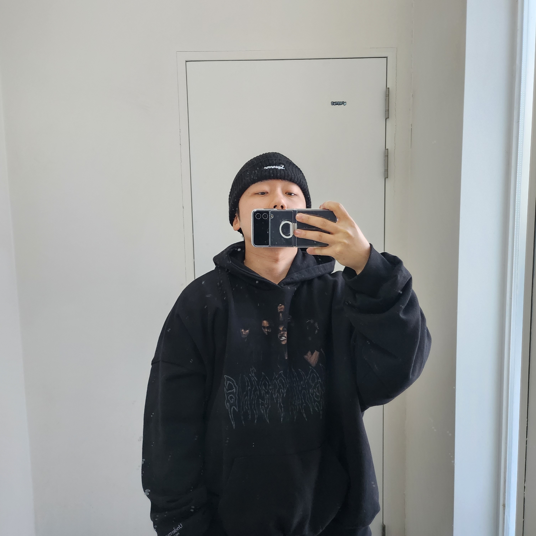 Supreme Loose Gauge Beanie Black, Undermycar Gashutein 6 Six People Graphic 2 Layered Hoodie Bristol Black - 24SS 착용 스타일